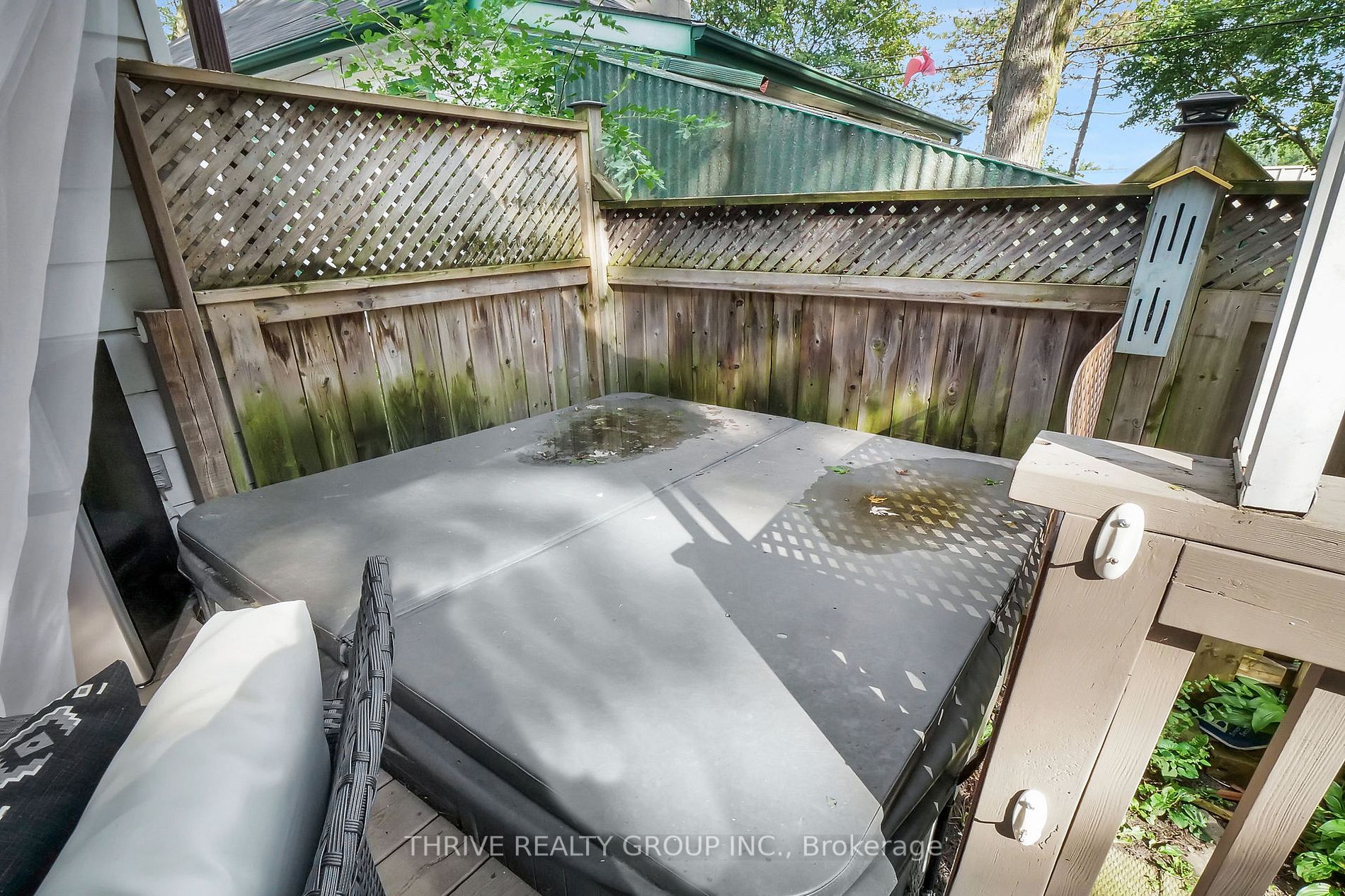 576 English Street