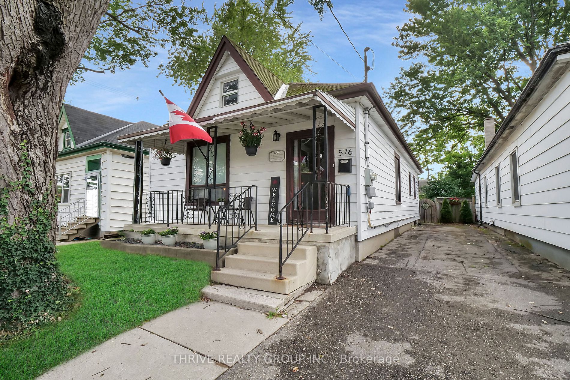 576 English Street