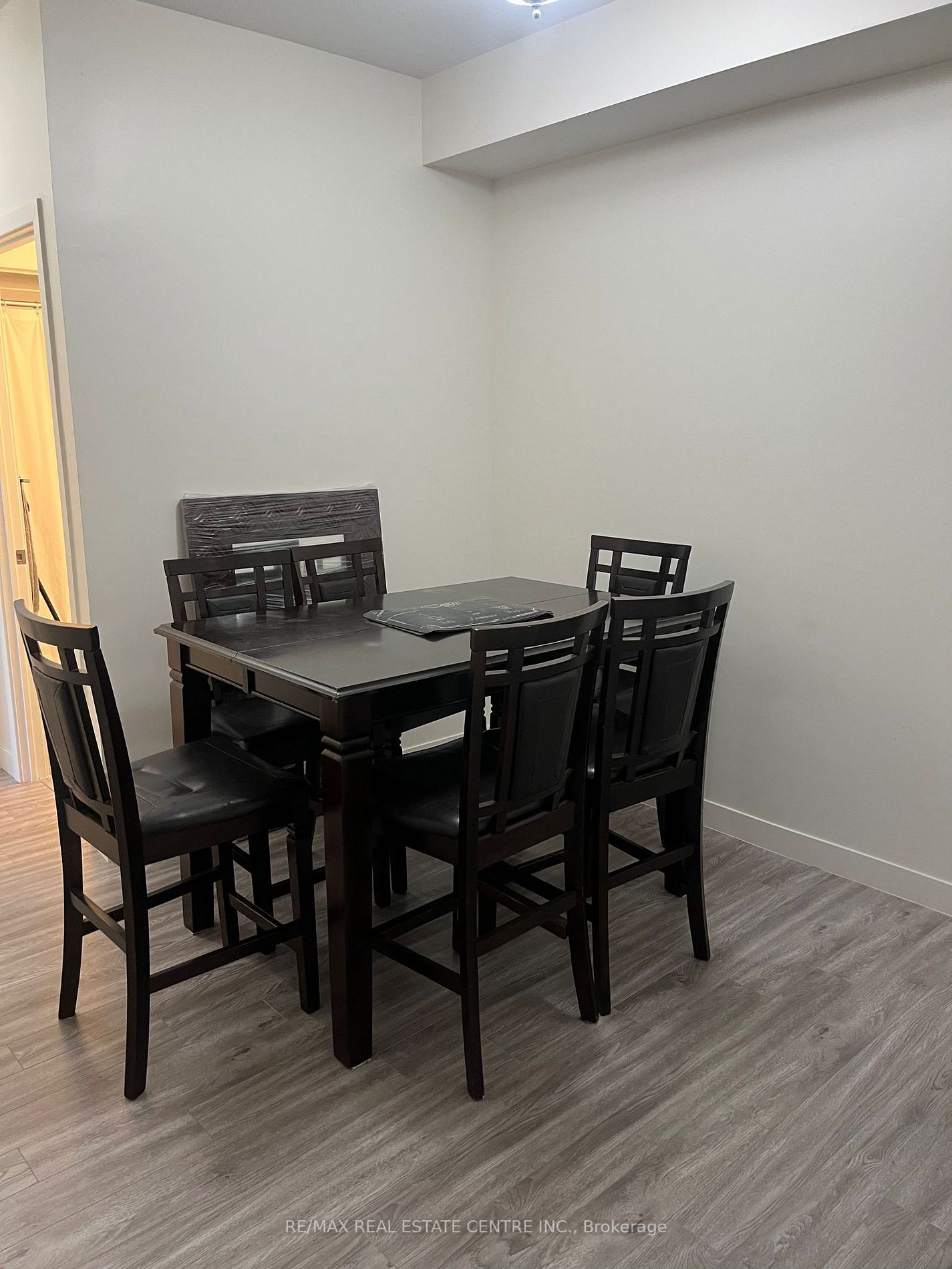 128 King Street N, #708