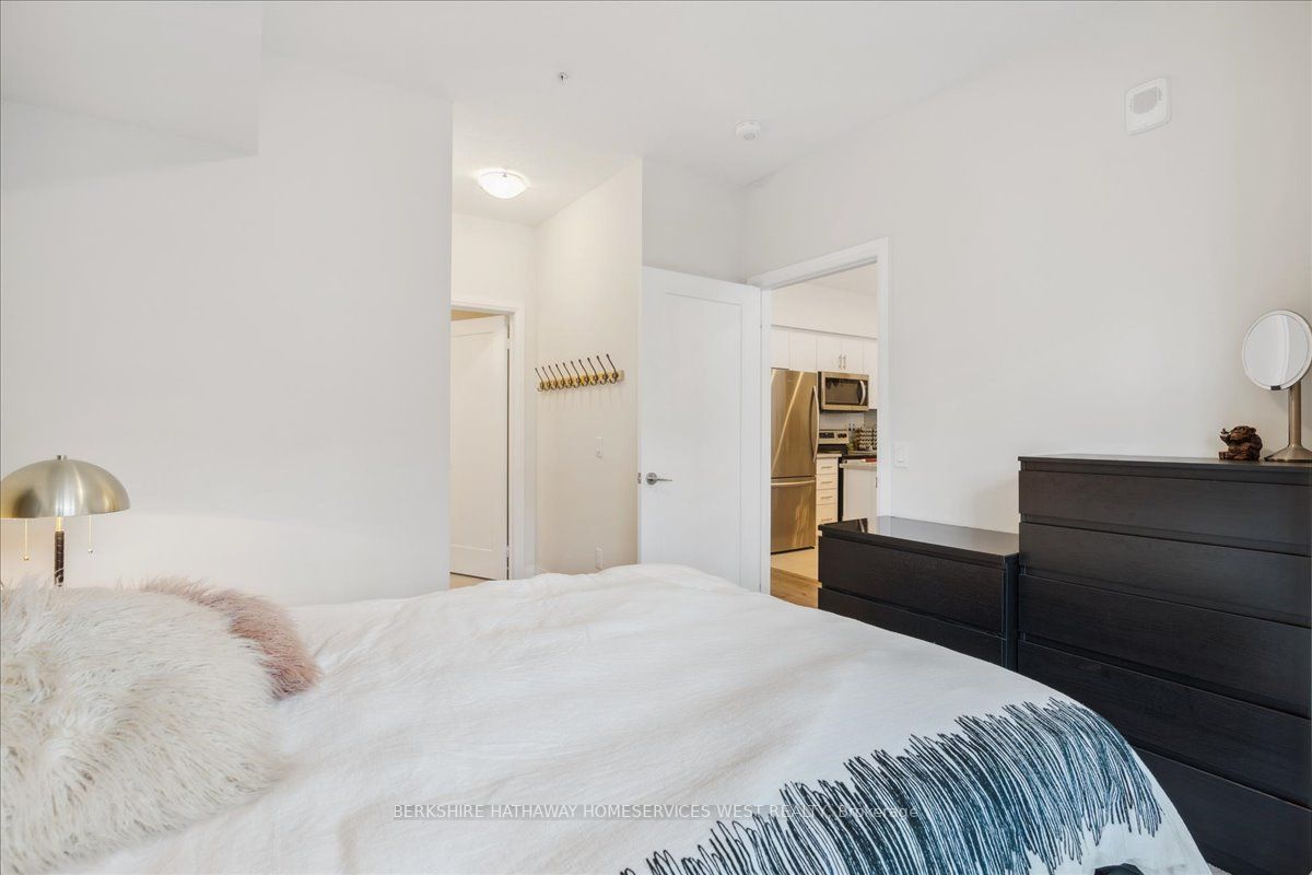 16 Concord Pl, #440
