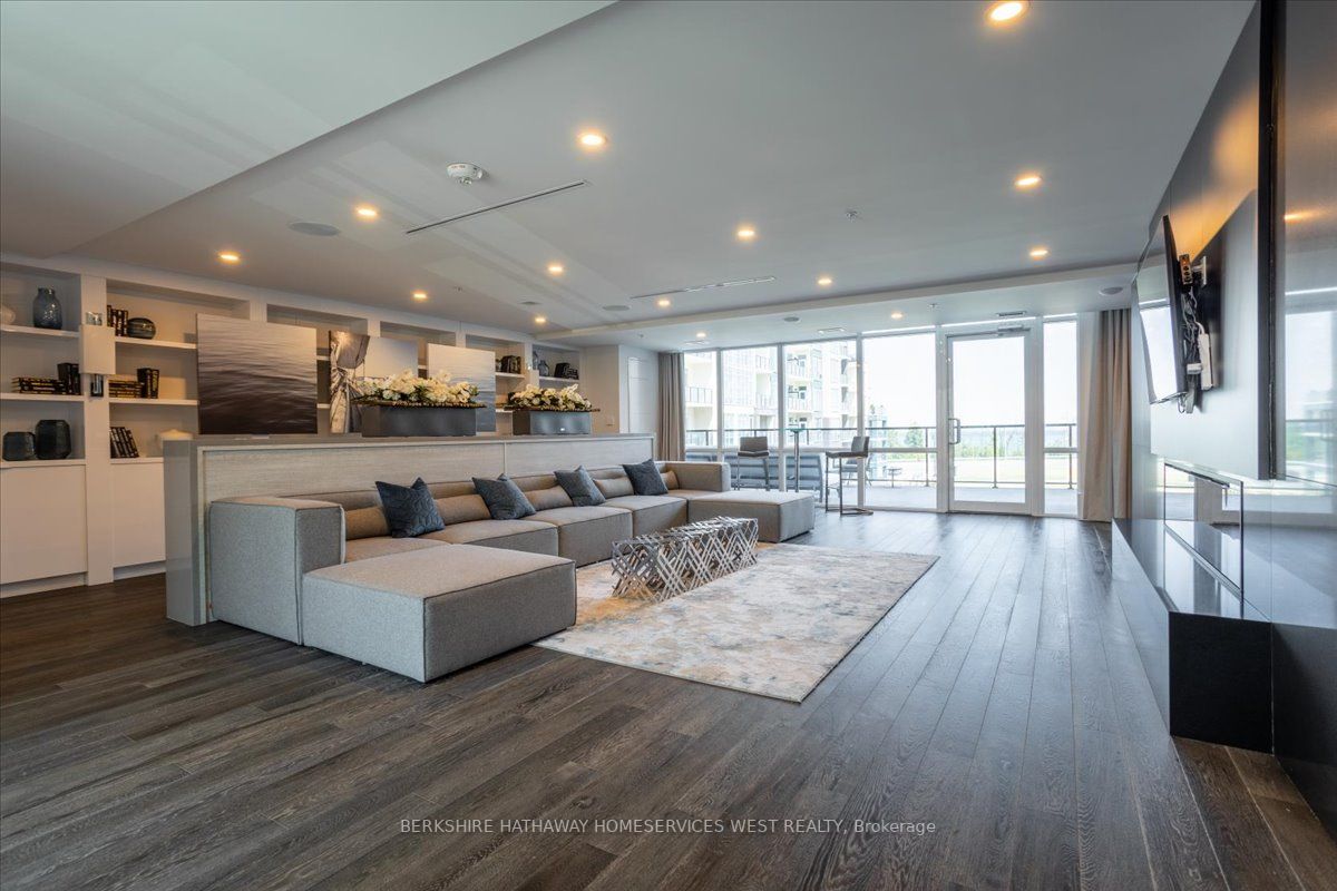 16 Concord Pl, #440