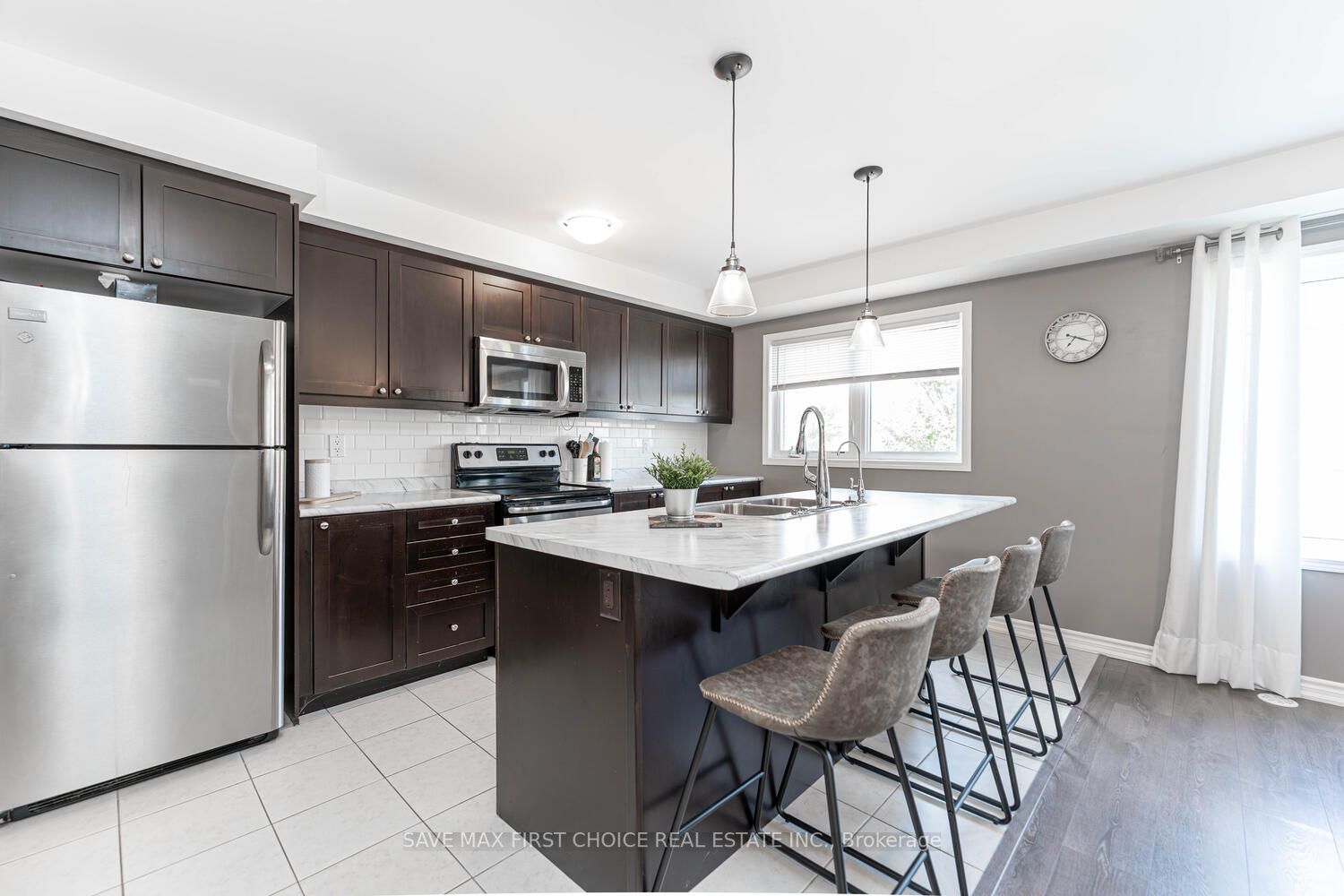 12 Stratus Street