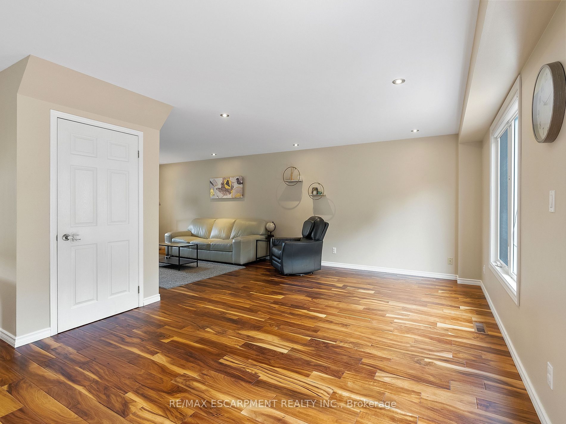 8 Marlow Ave