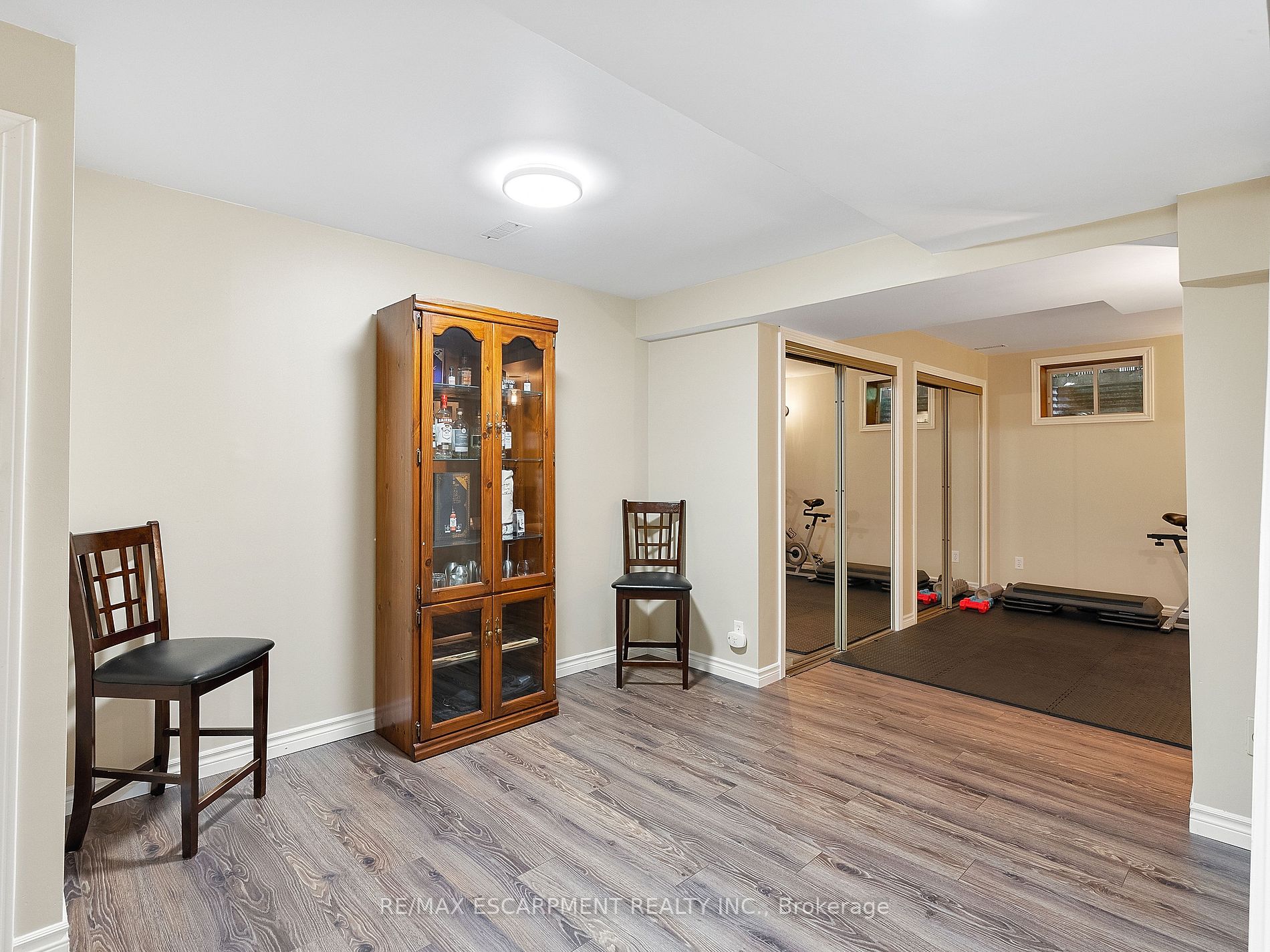 8 Marlow Ave