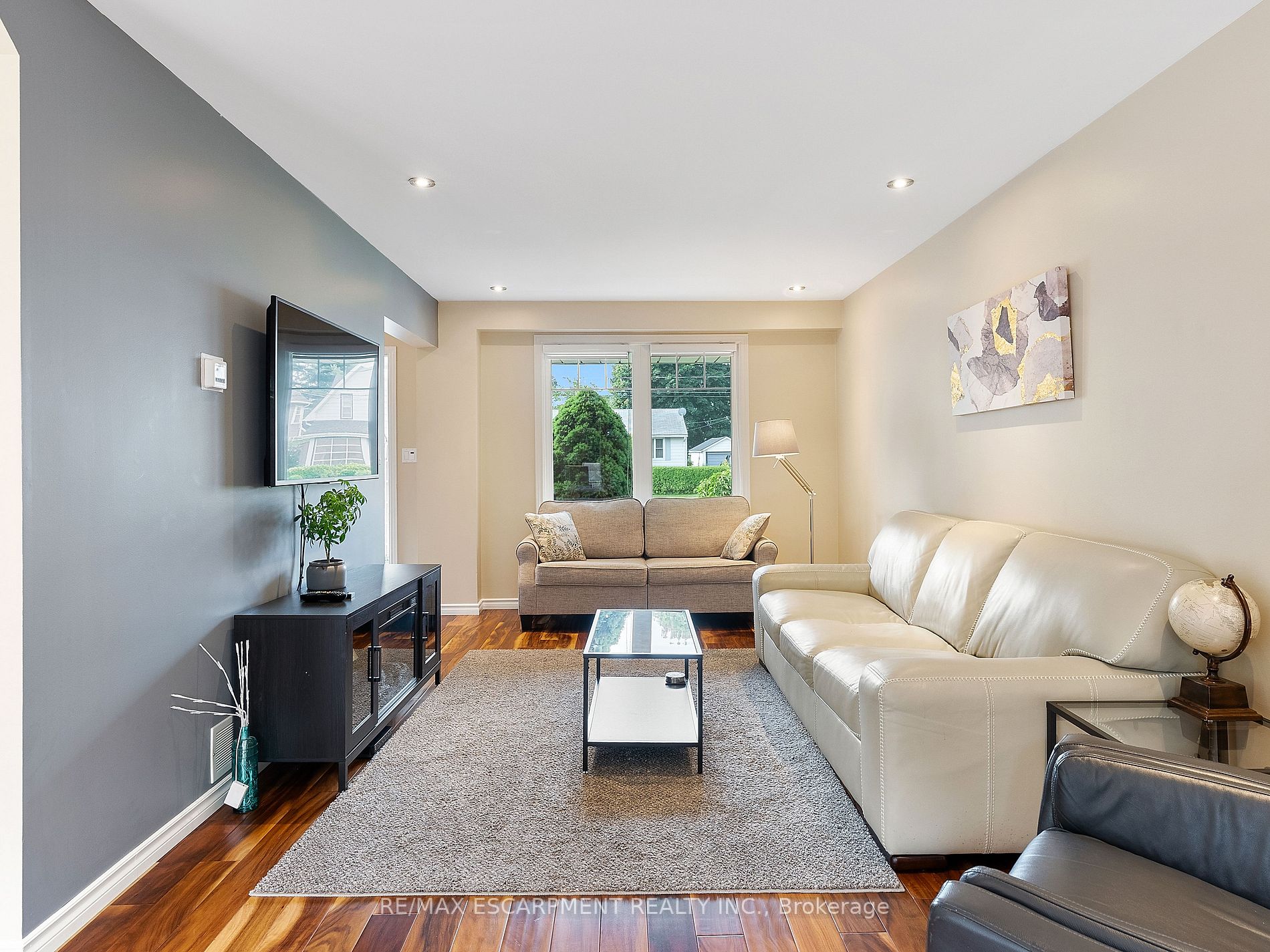 8 Marlow Ave