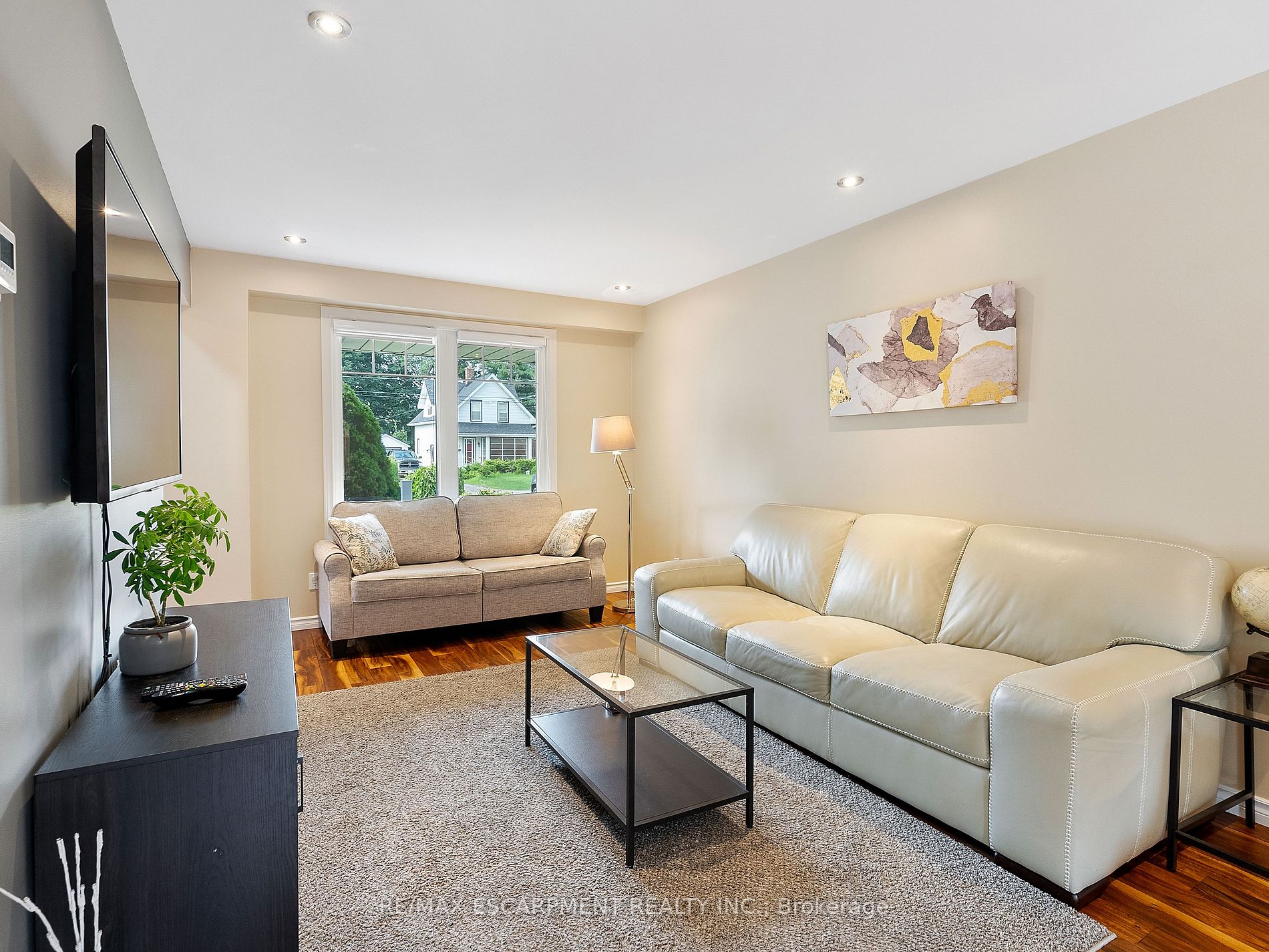 8 Marlow Ave