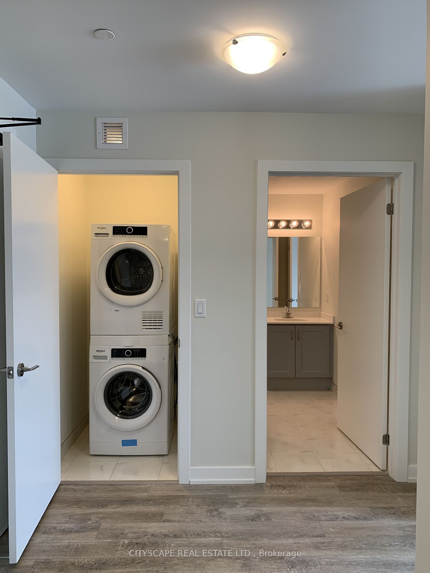 600 North Service Road, #101