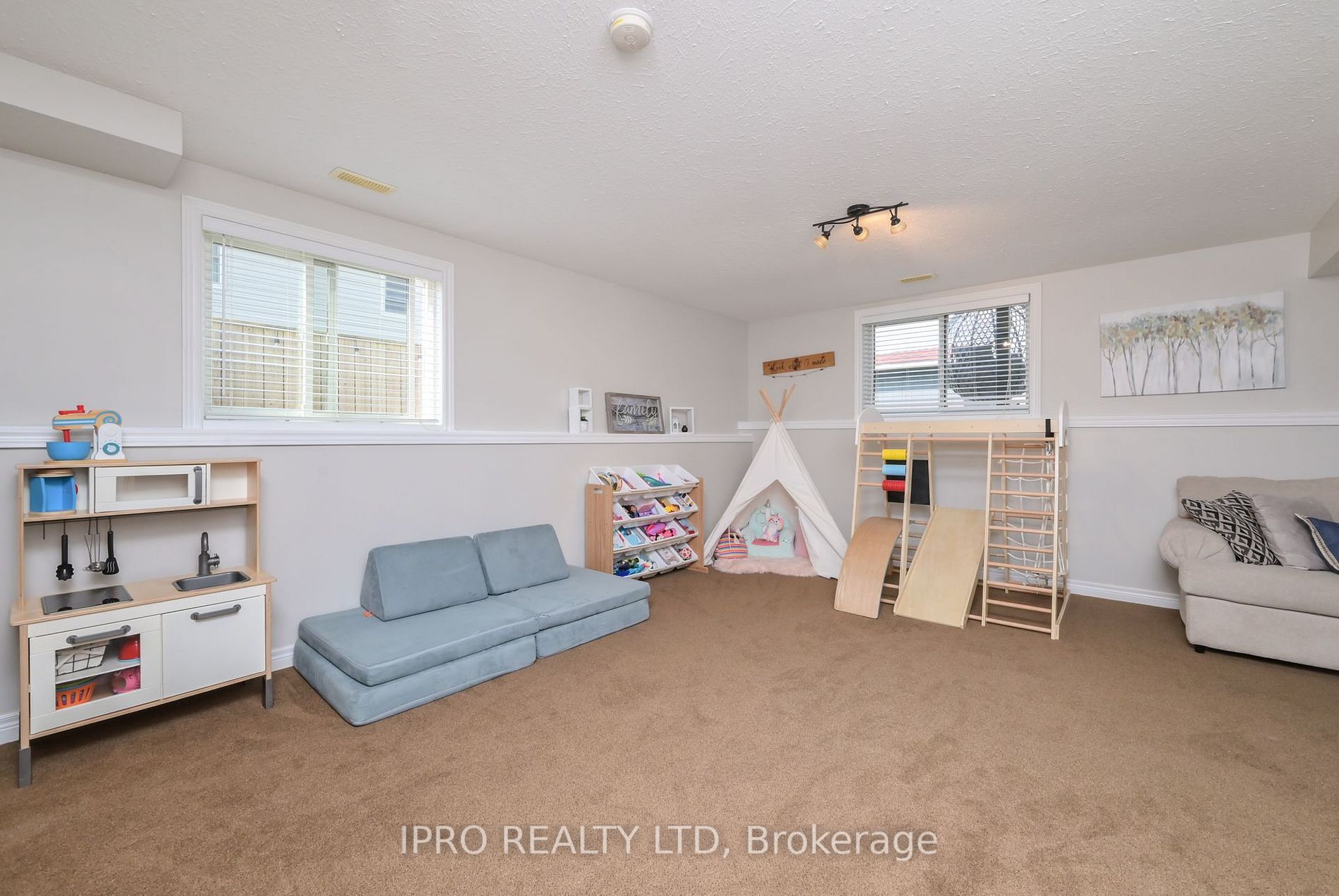 101 Fleming Way