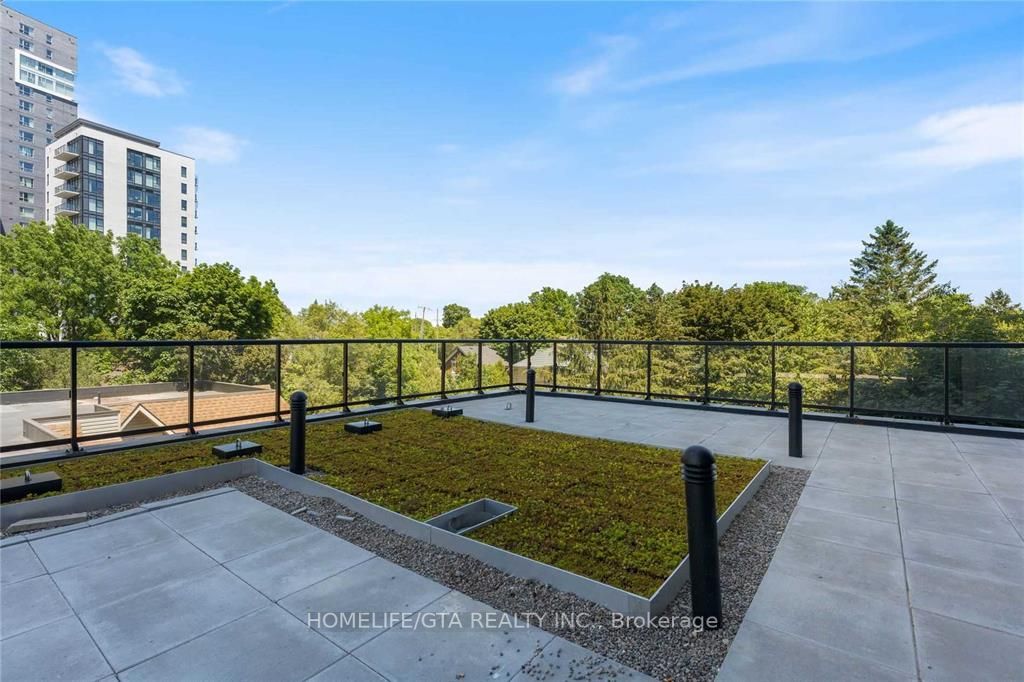 128 King Street N, #1105