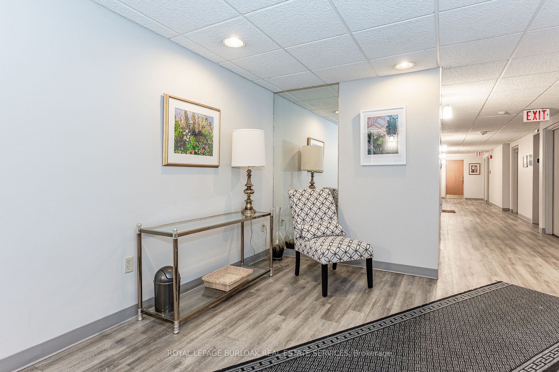 28 Duke St, #302