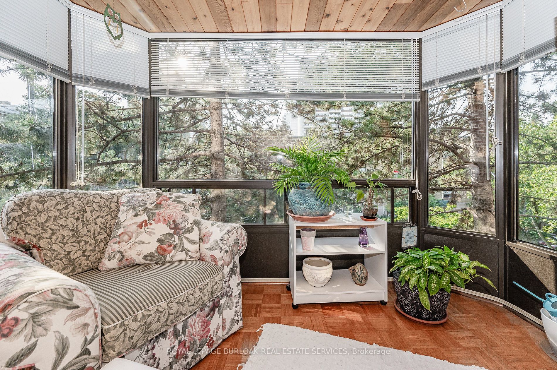 28 Duke St, #302