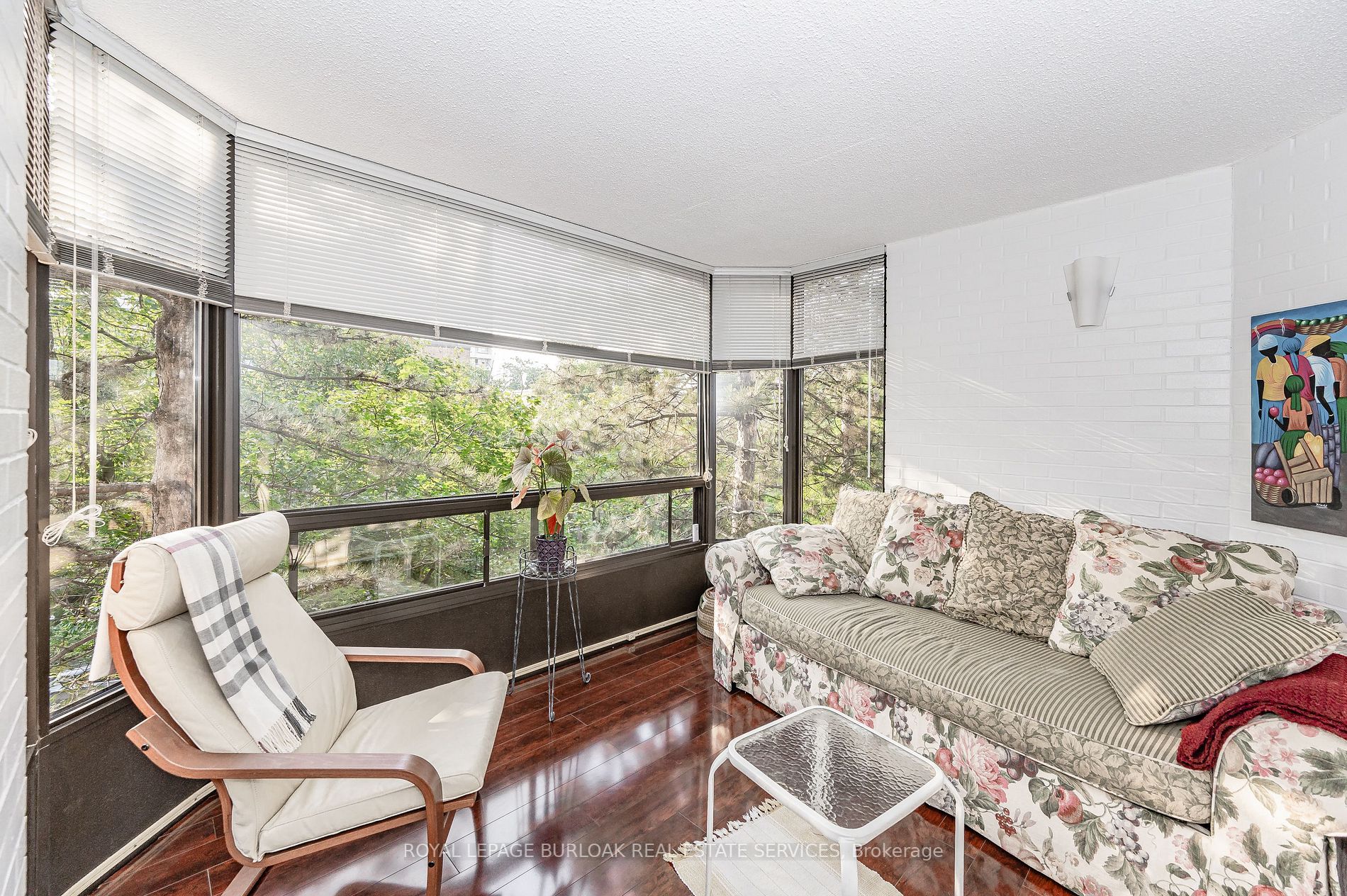 28 Duke St, #302
