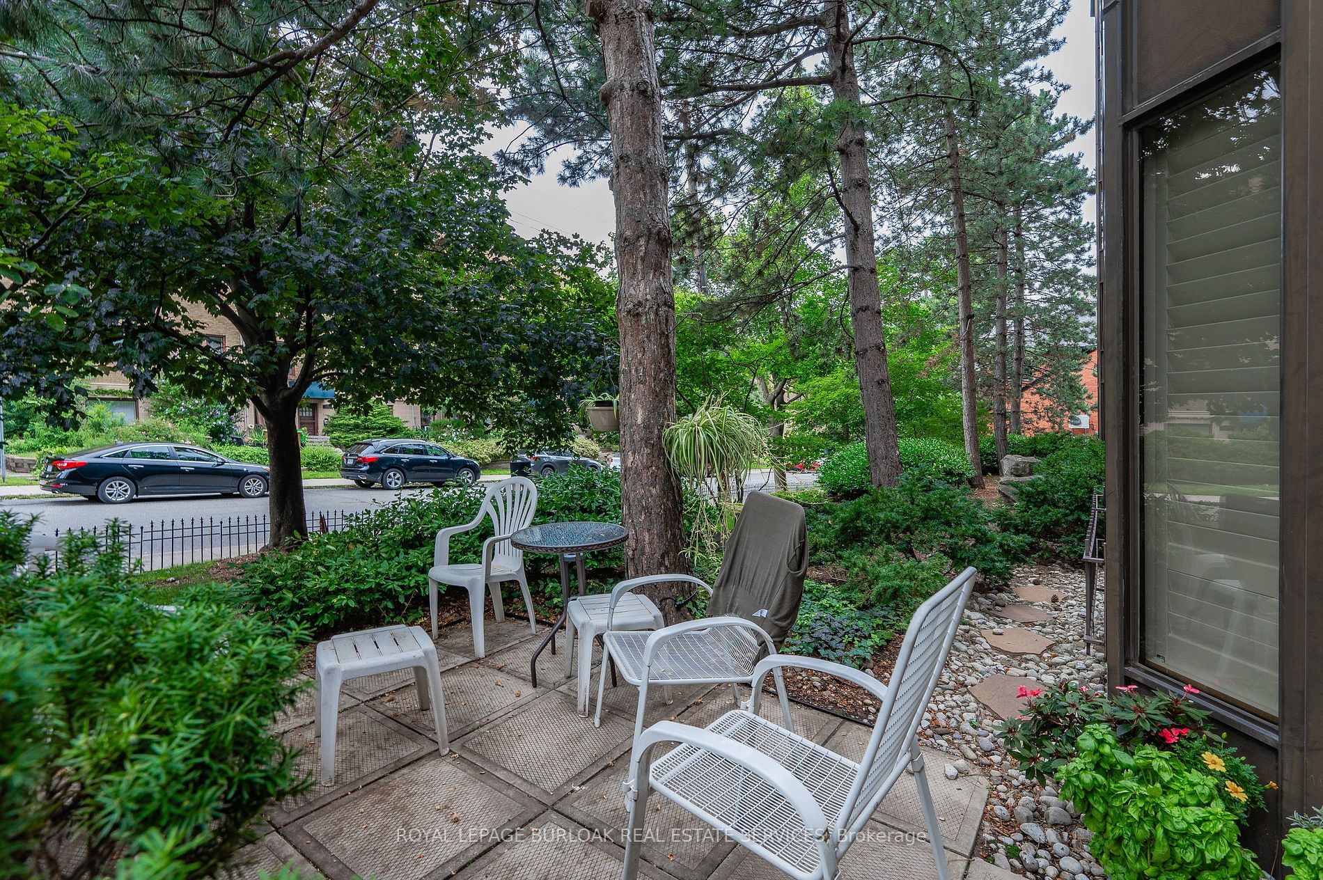 28 Duke St, #302