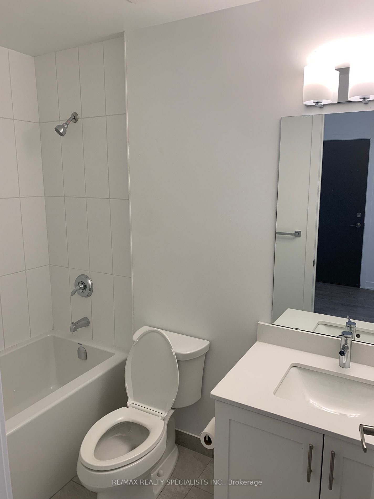 550 North Service Rd, #1407