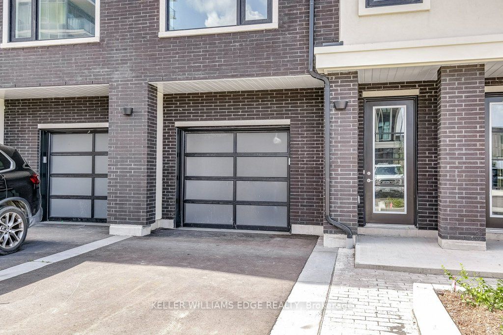 10 Windward Dr, #5