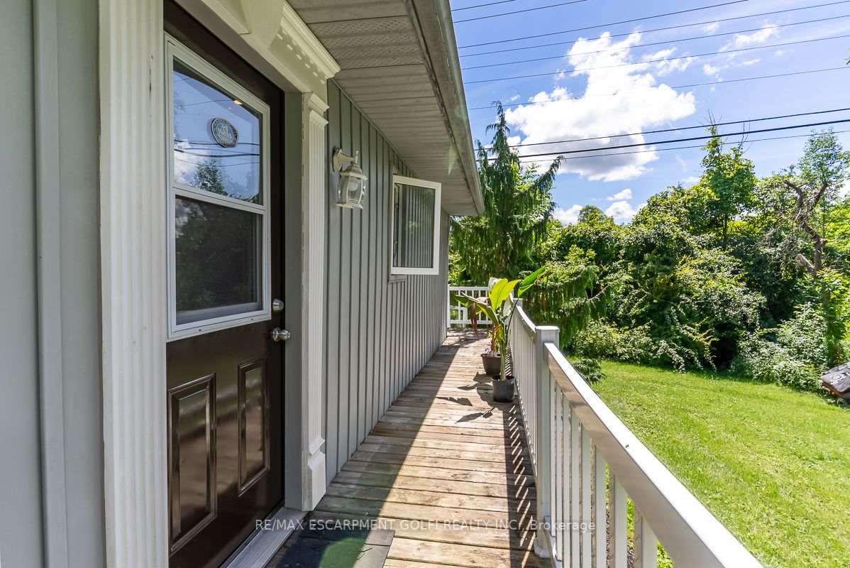 1425 Governors Rd