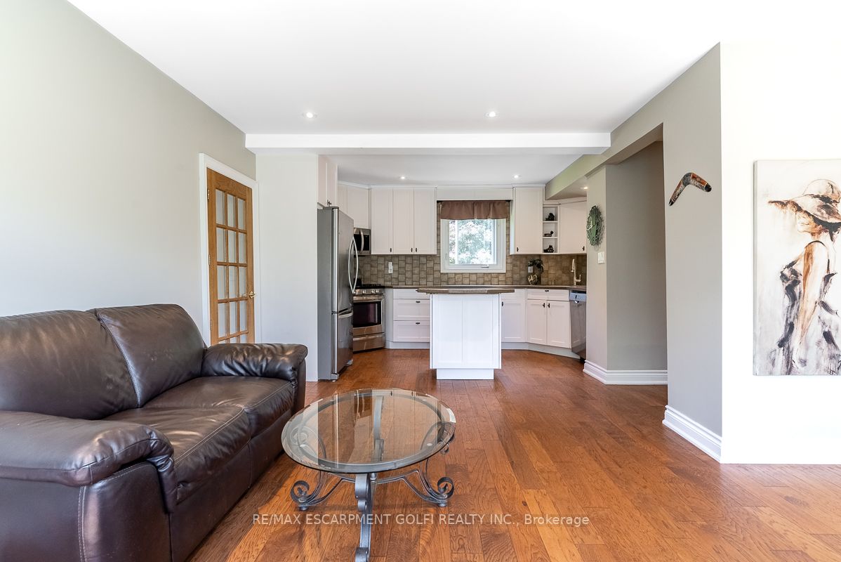 1425 Governors Rd