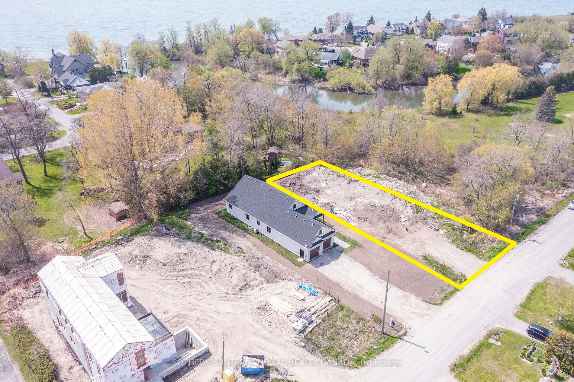Lot 8 Clyde St