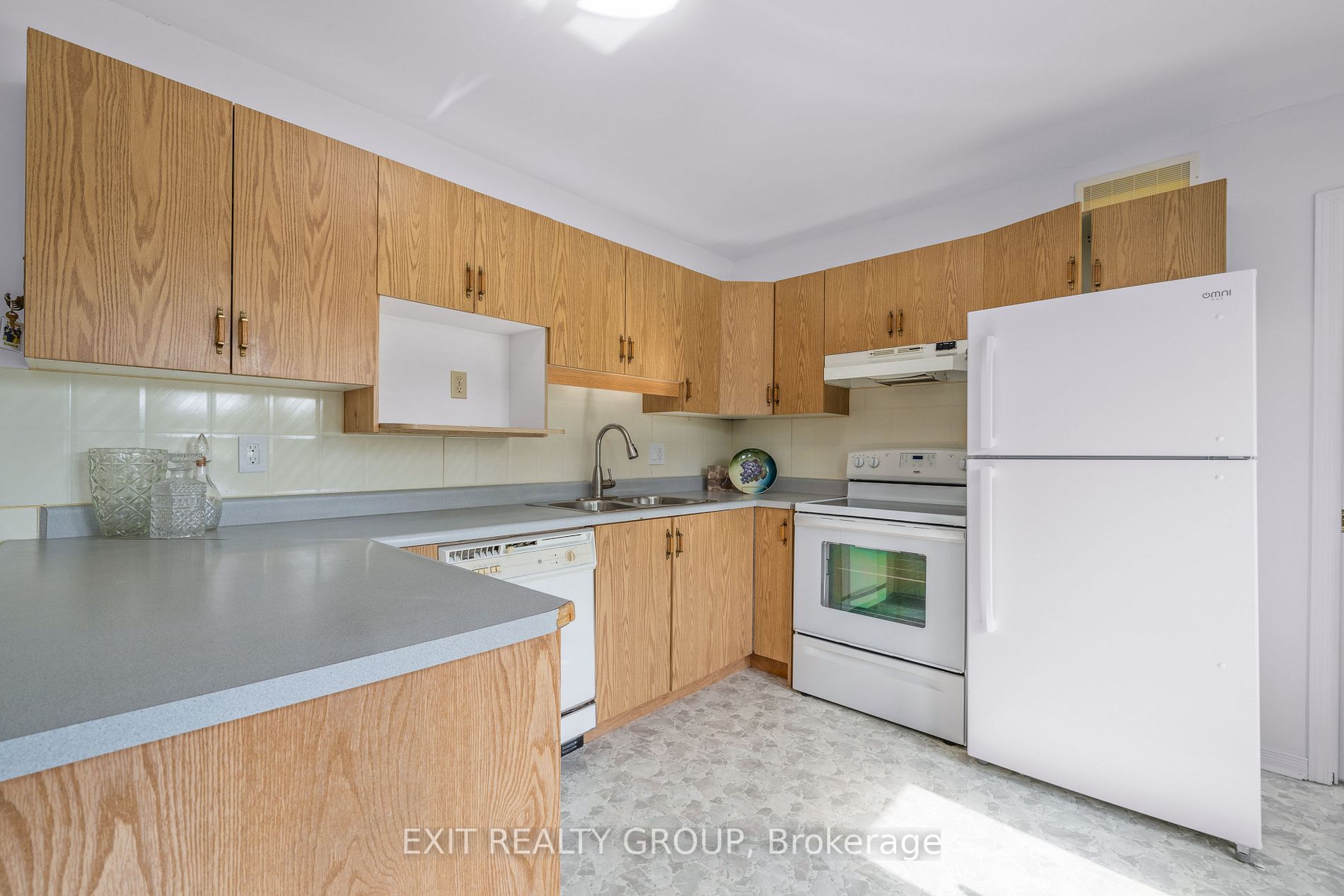 32 Heritage Dr