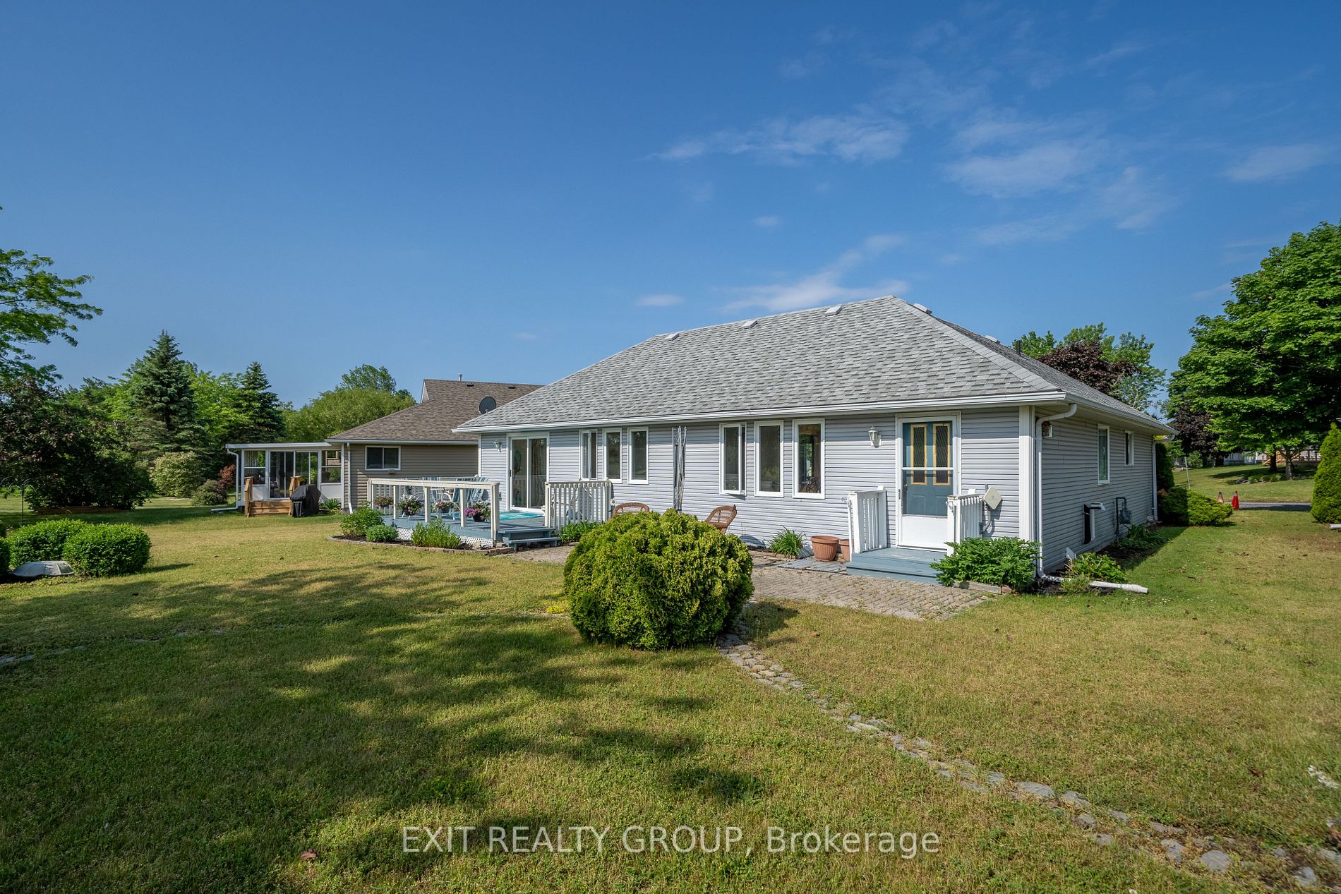 32 Heritage Dr