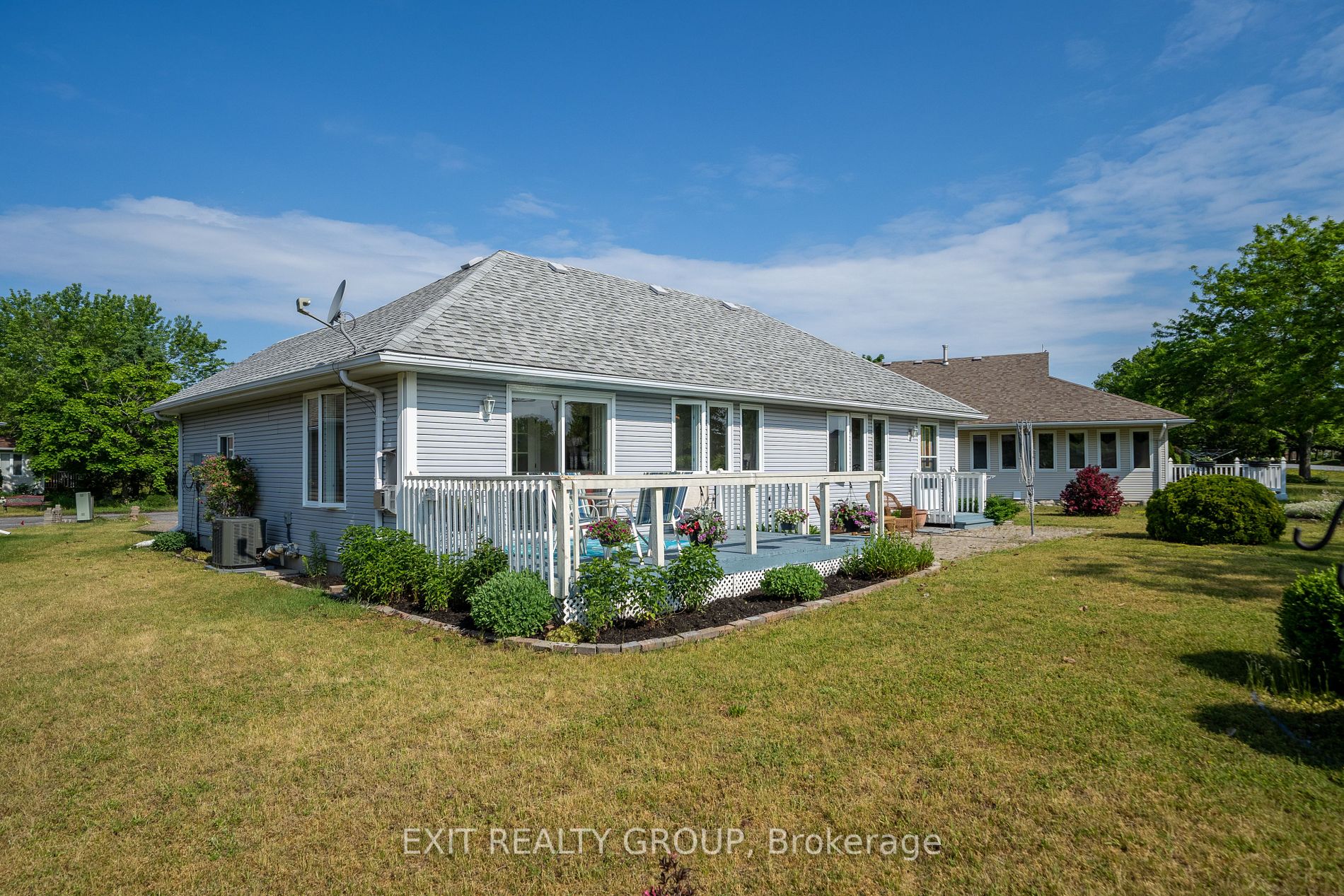 32 Heritage Dr