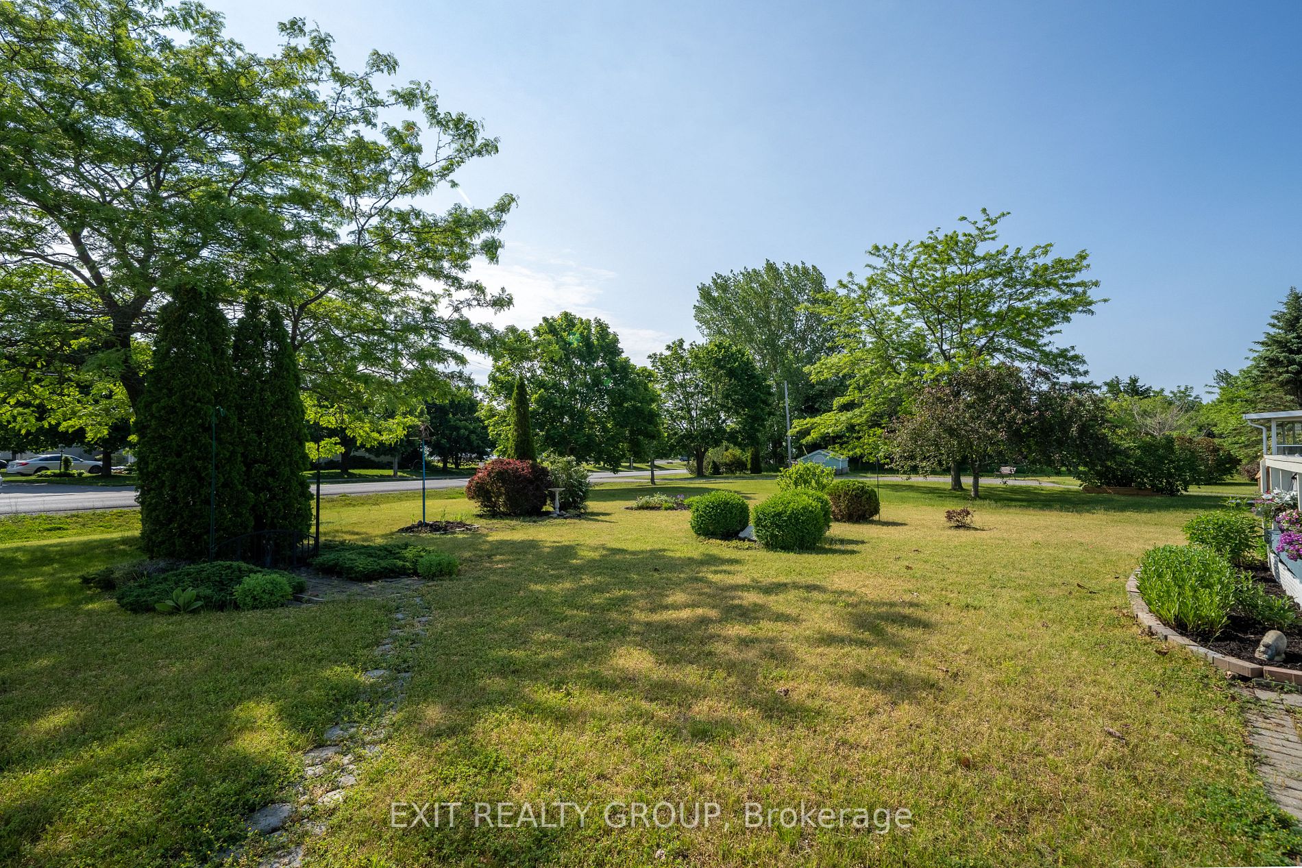 32 Heritage Dr