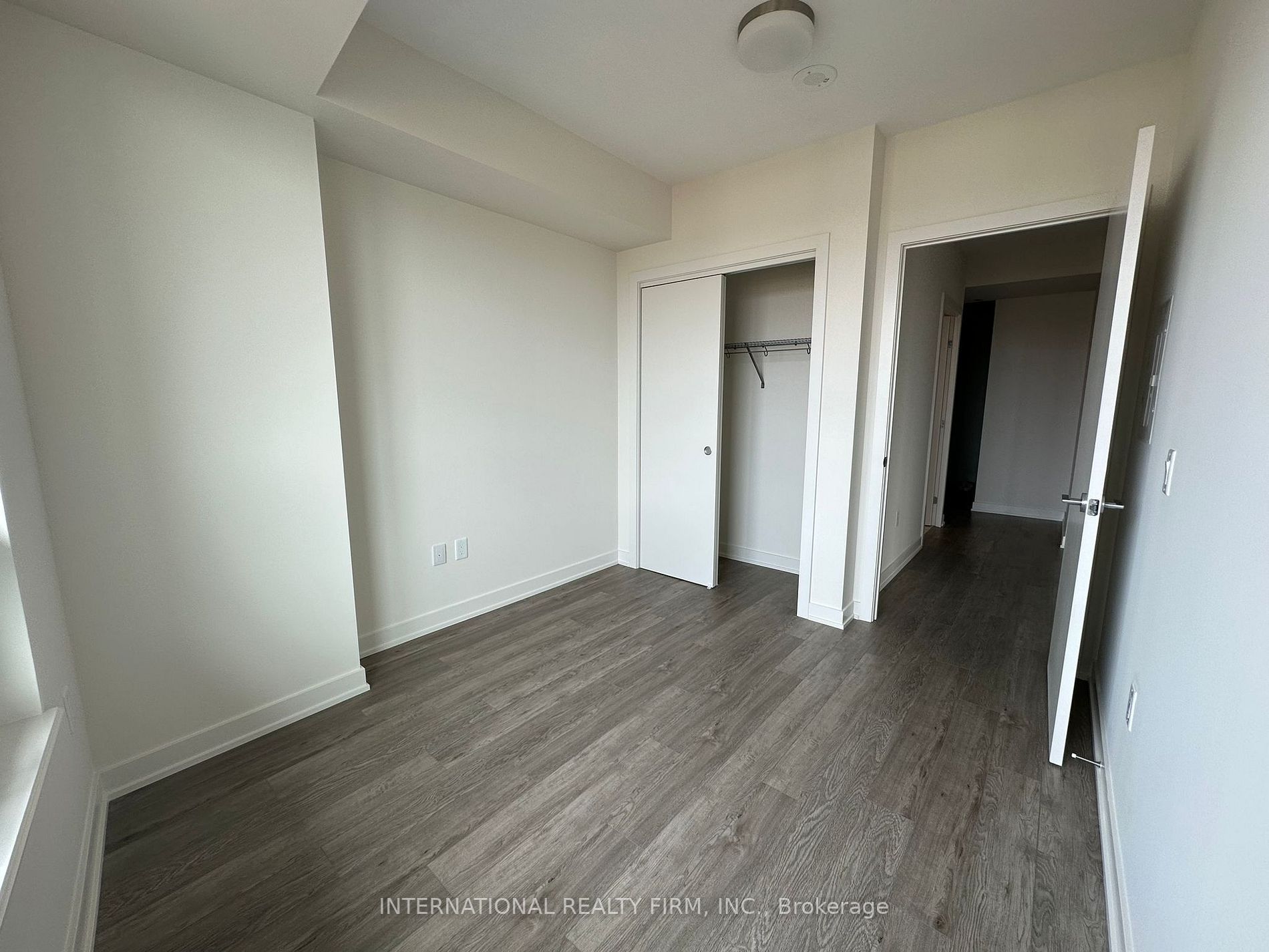 212 King William St, #717
