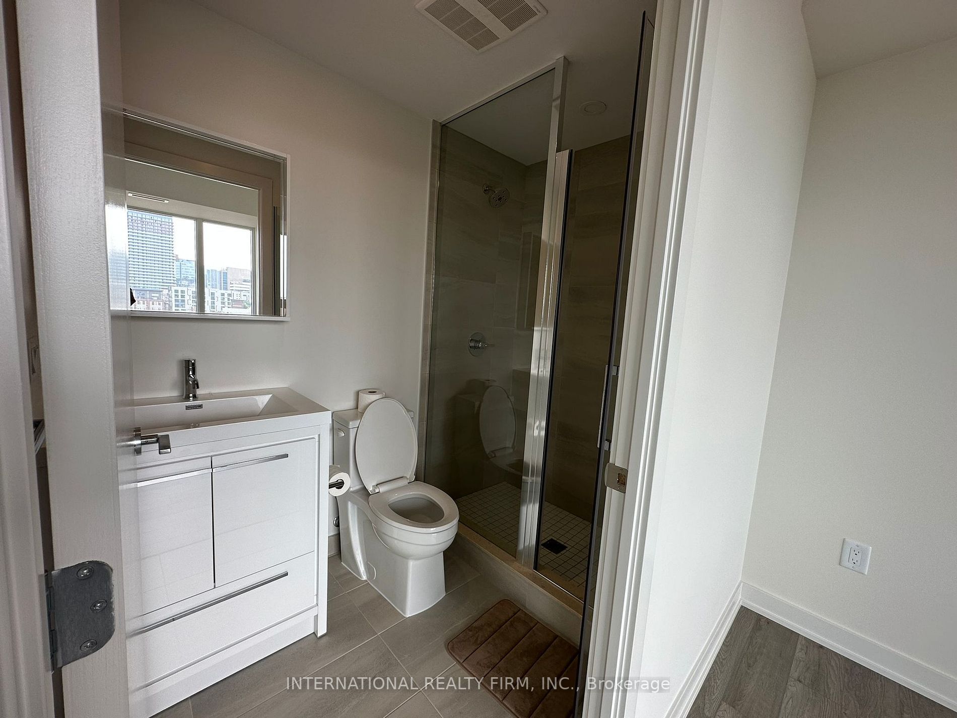 212 King William St, #717