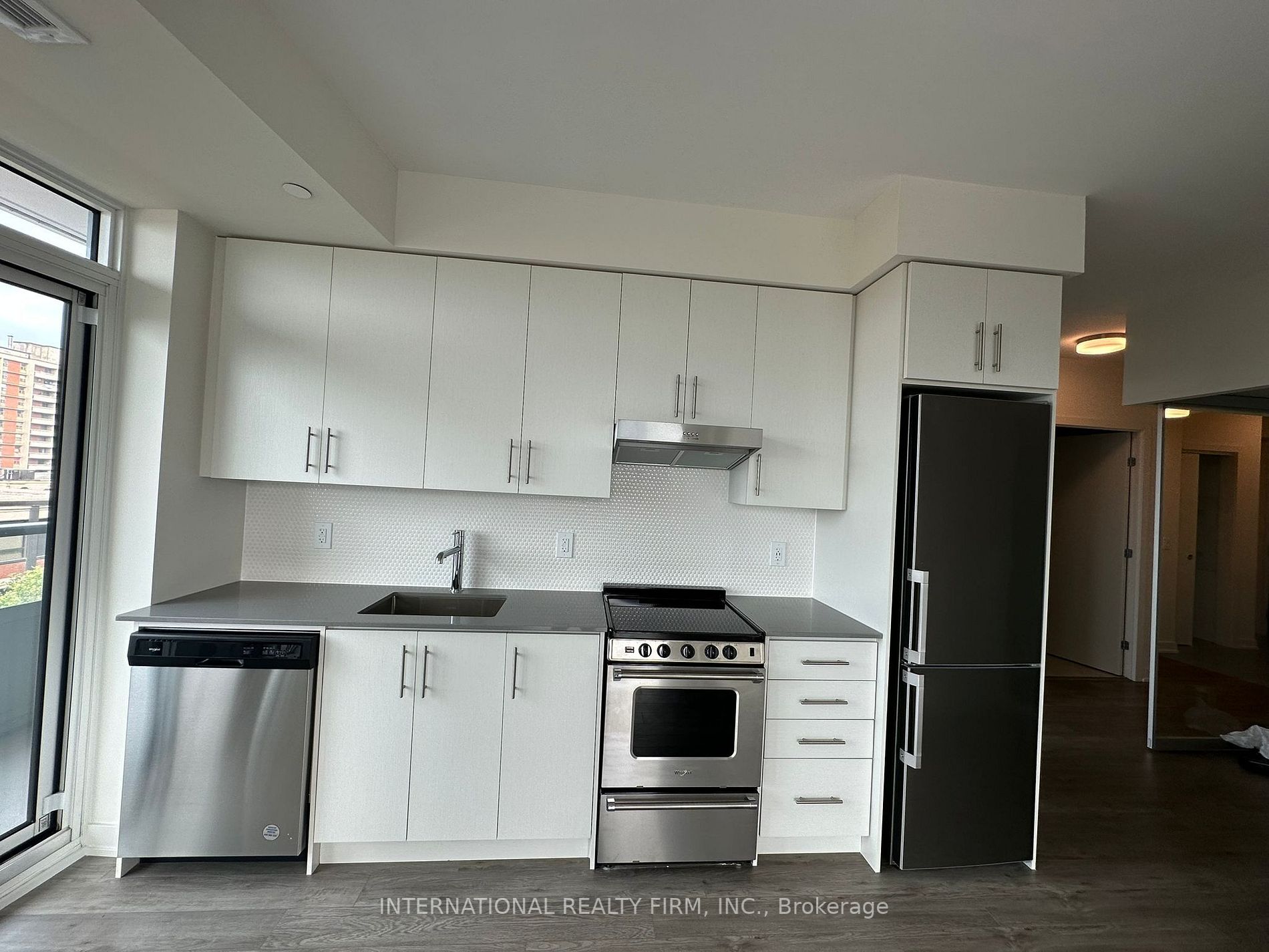 212 King William St, #717