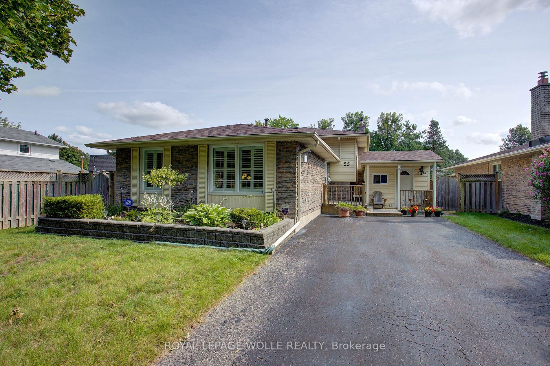 55 Lewis Crescent