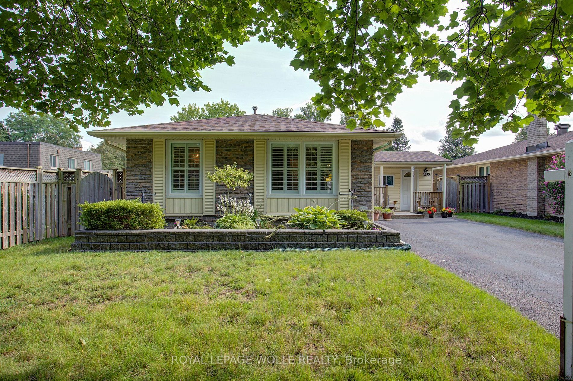 55 Lewis Crescent