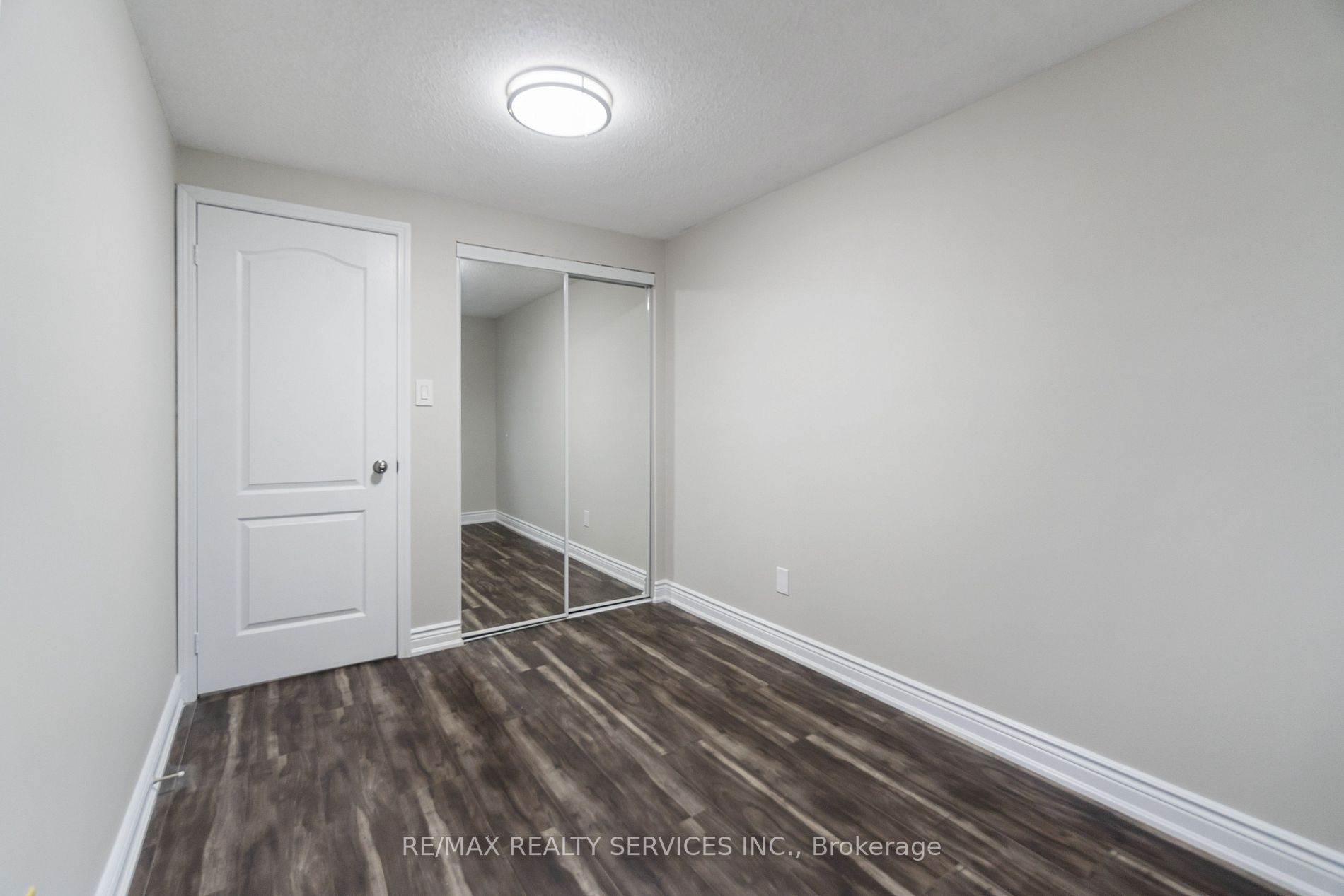 142 Cornerbrook Crescent