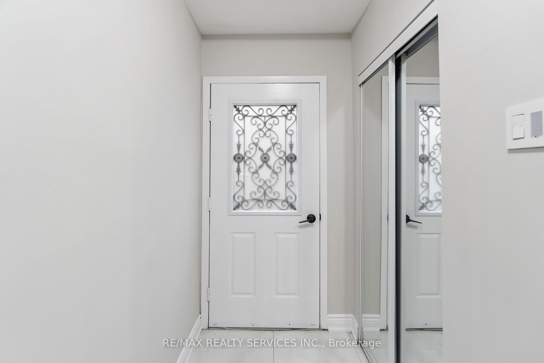142 Cornerbrook Crescent