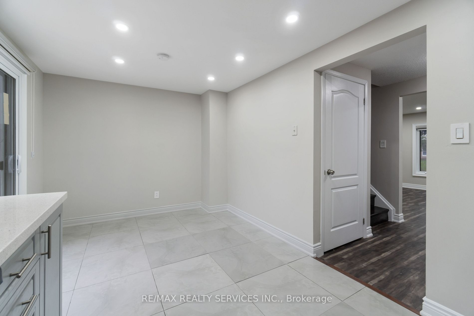 142 Cornerbrook Crescent
