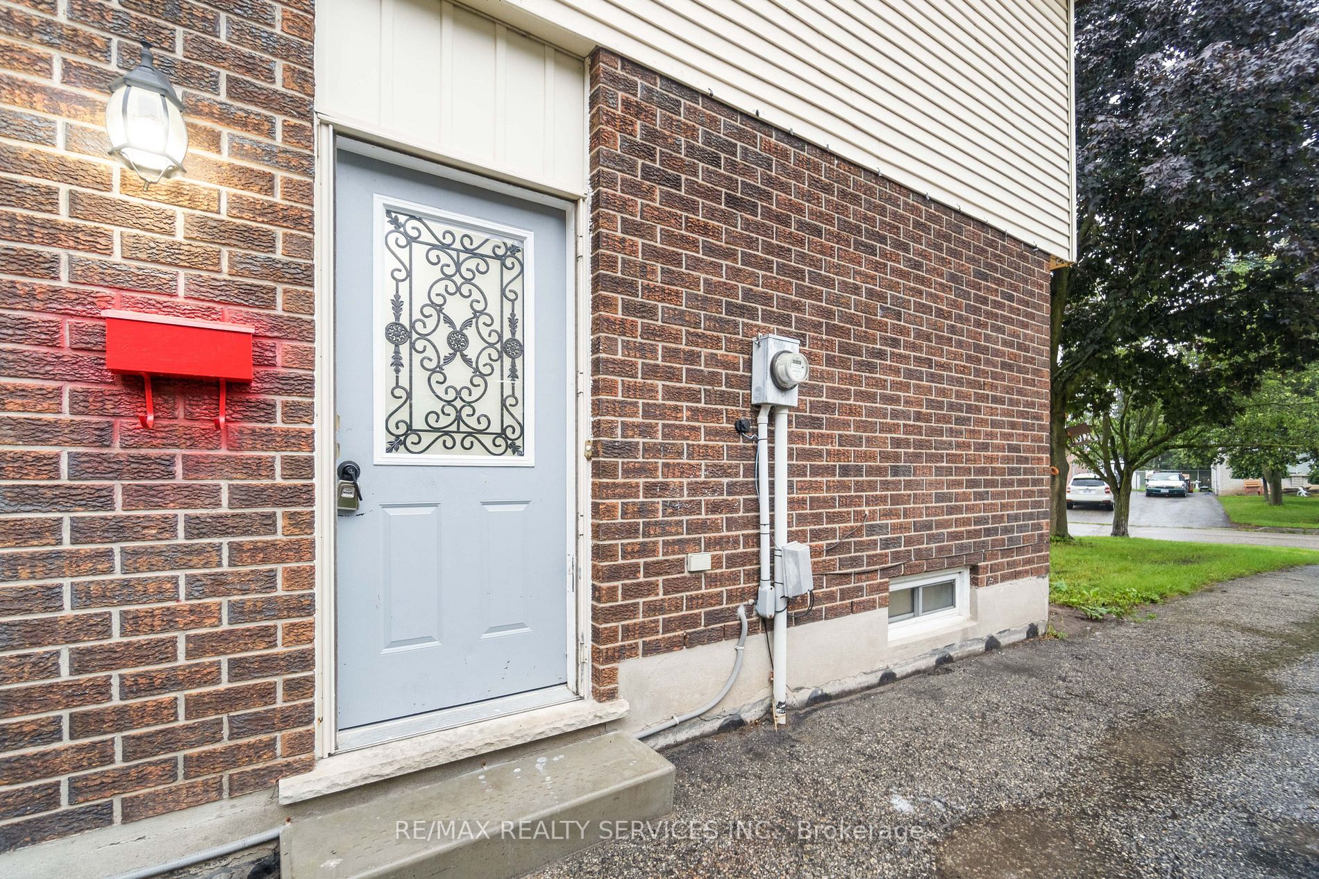 142 Cornerbrook Crescent
