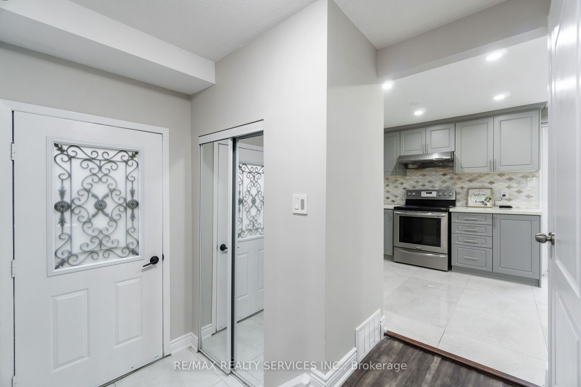 142 Cornerbrook Crescent