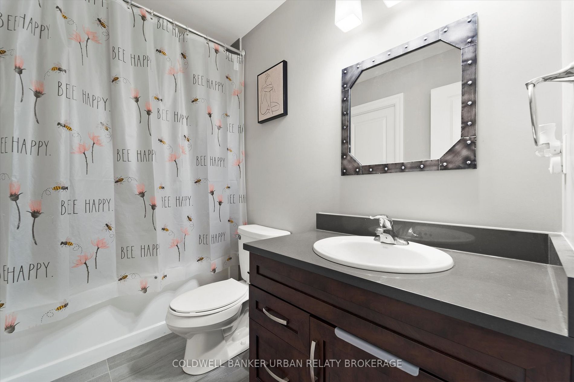 8475 Wyandotte St E, #115