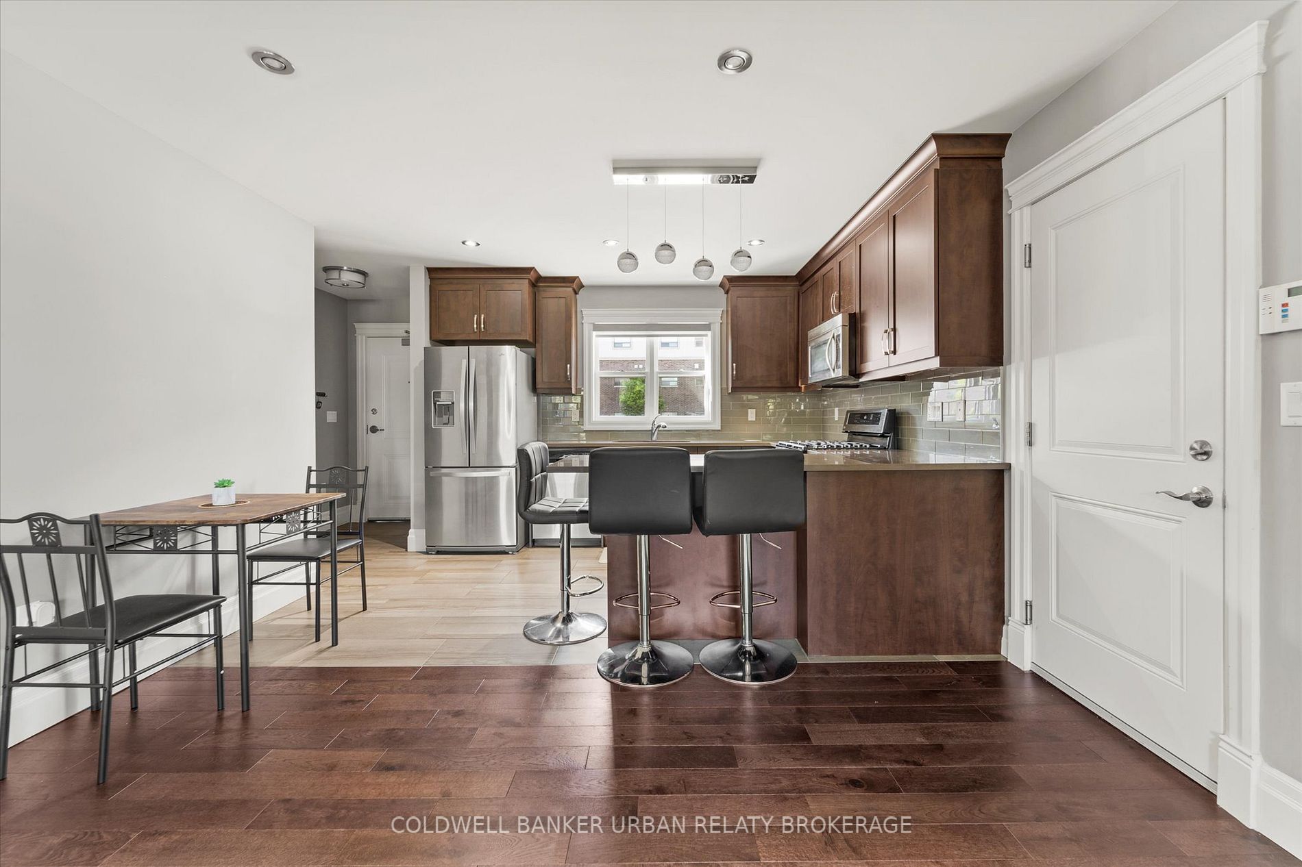 8475 Wyandotte St E, #115