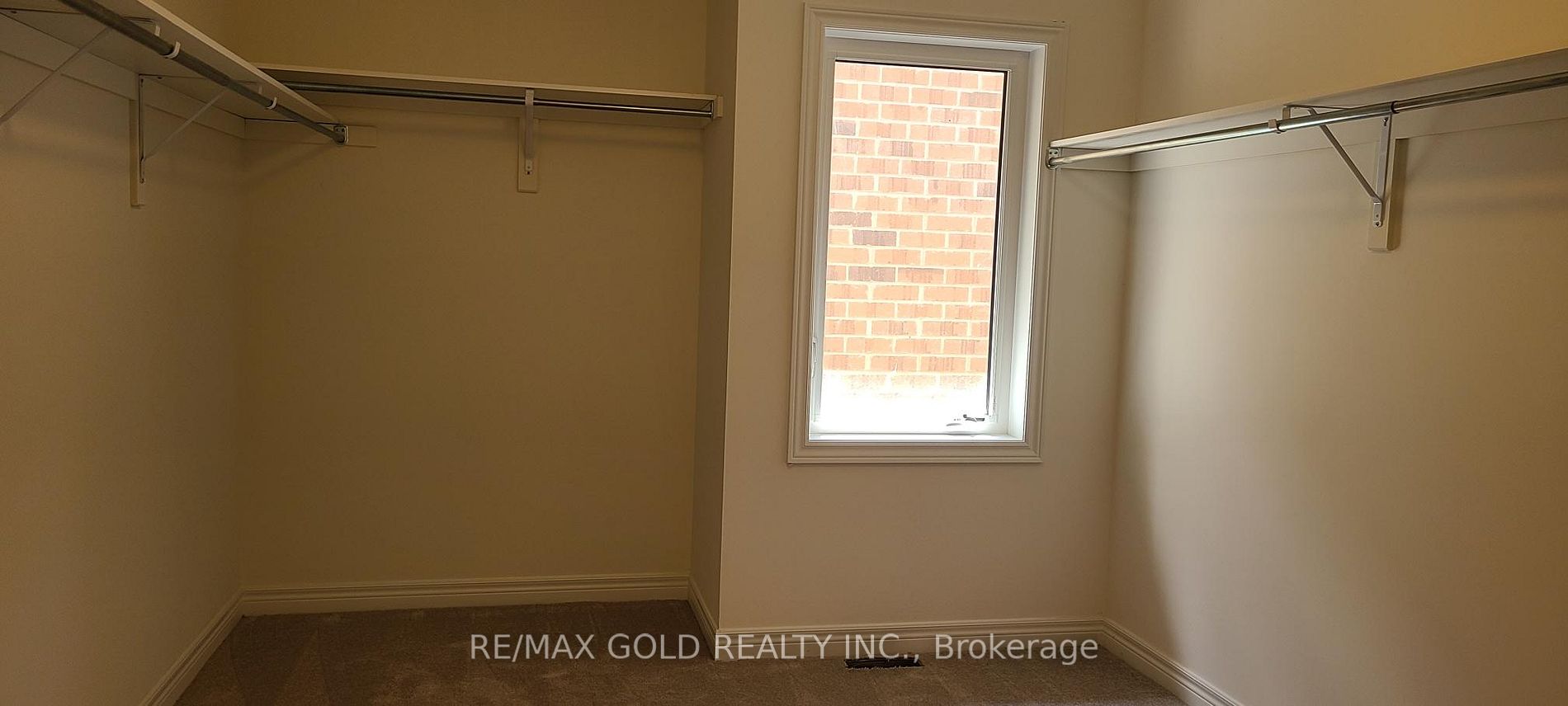 500 Black Cherry Crescent, #Upper