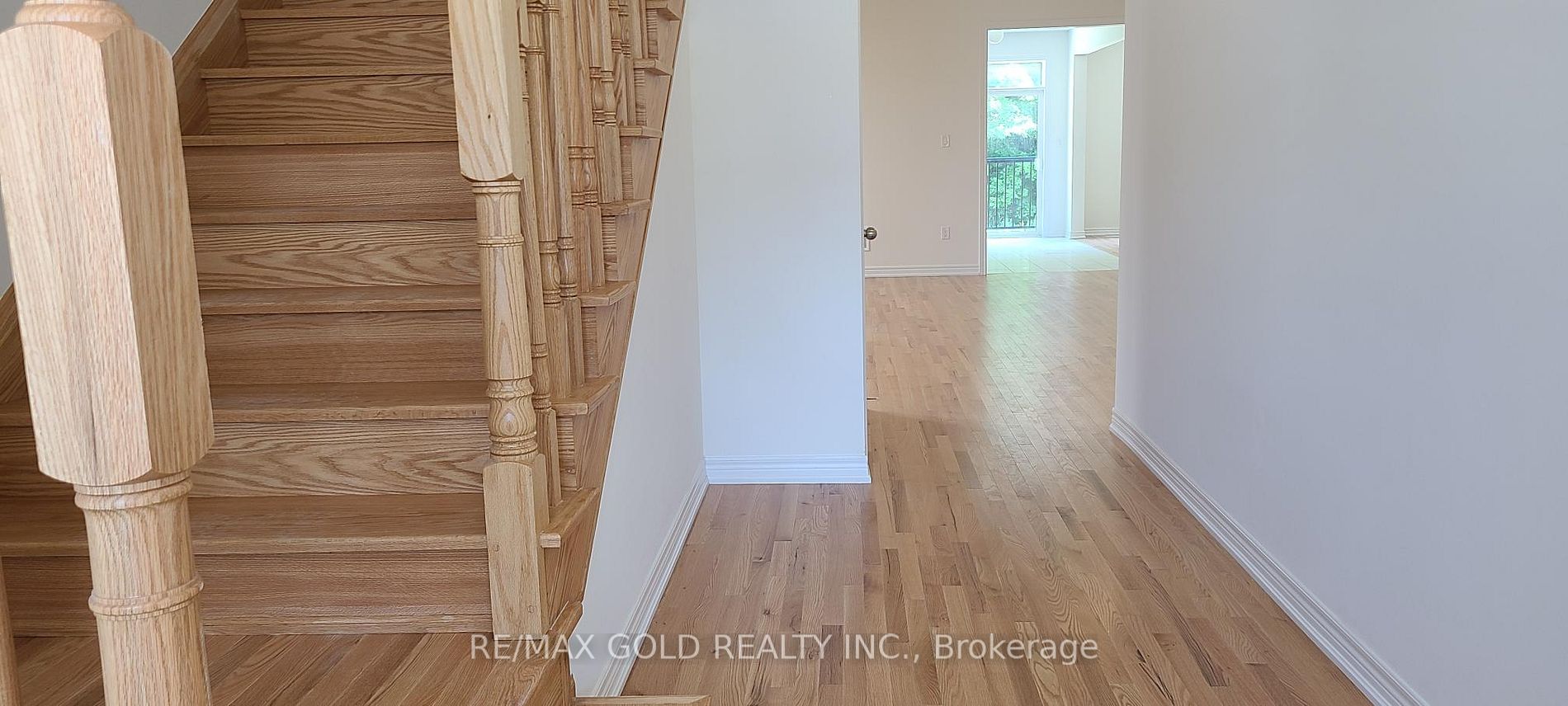 500 Black Cherry Crescent, #Upper