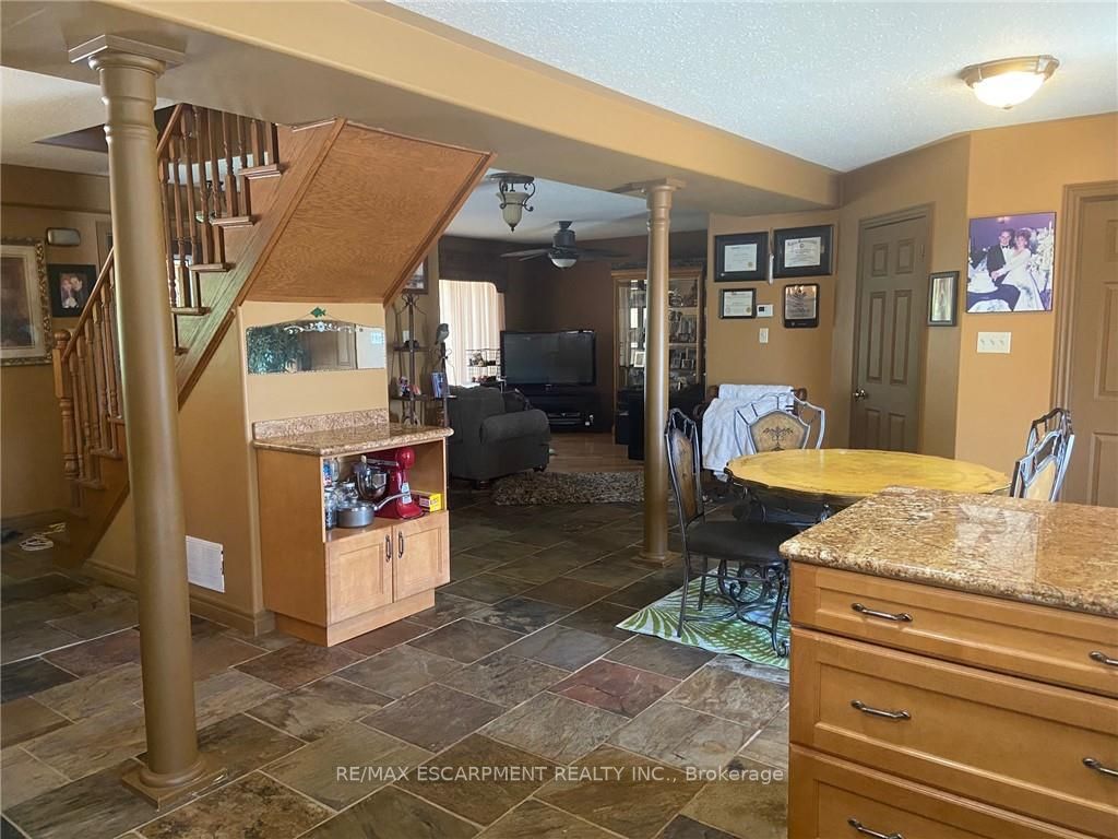 91 Kimberly Dr