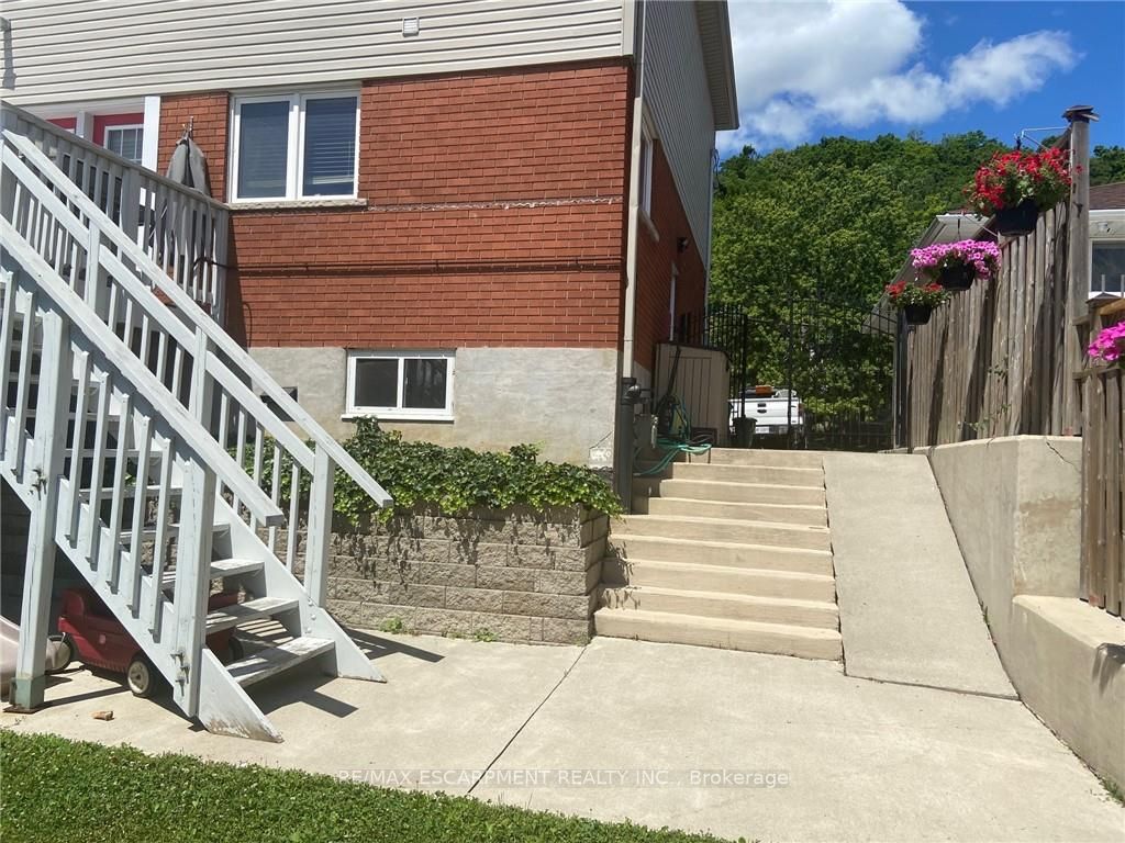91 Kimberly Dr
