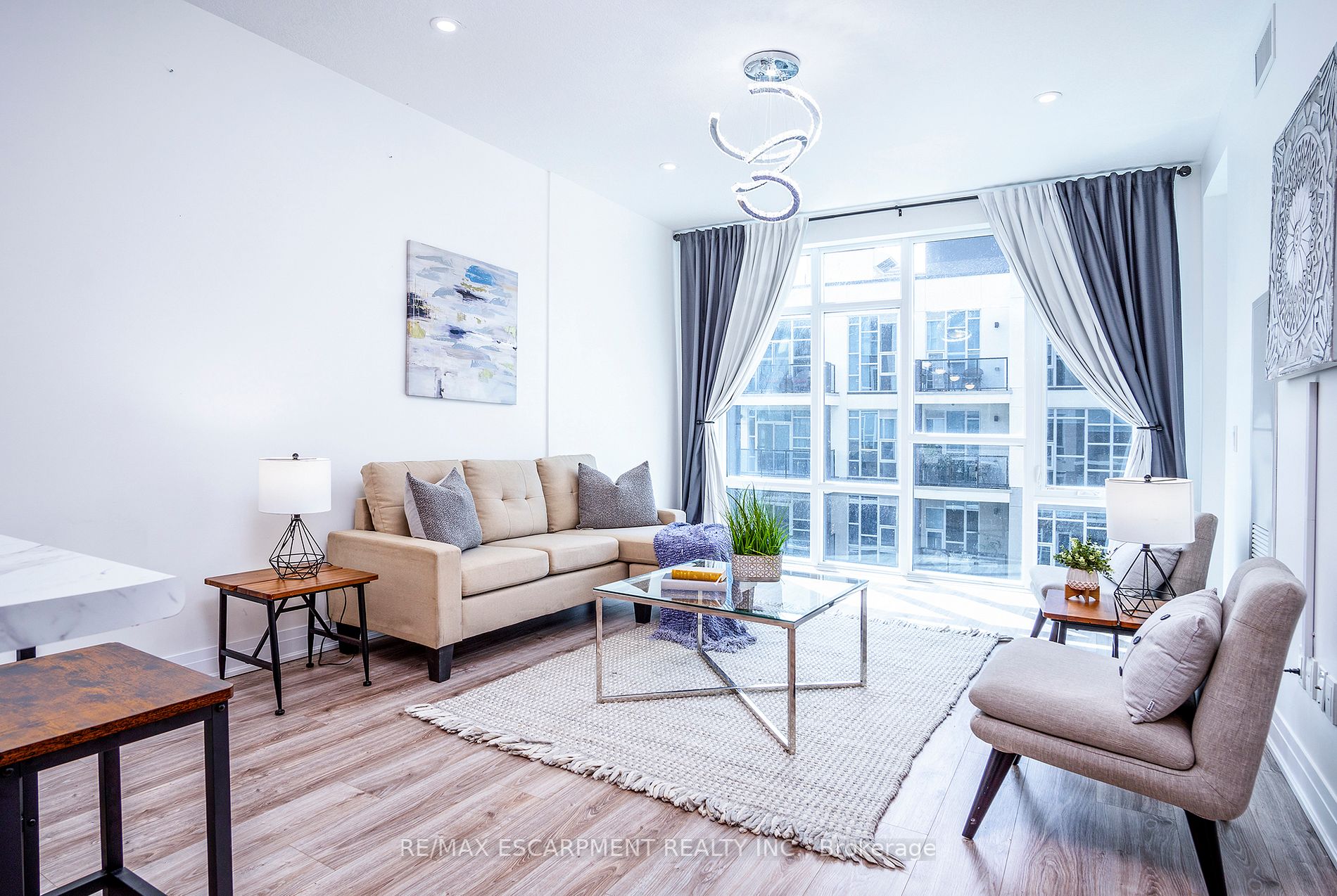 16 Concord Pl, #435