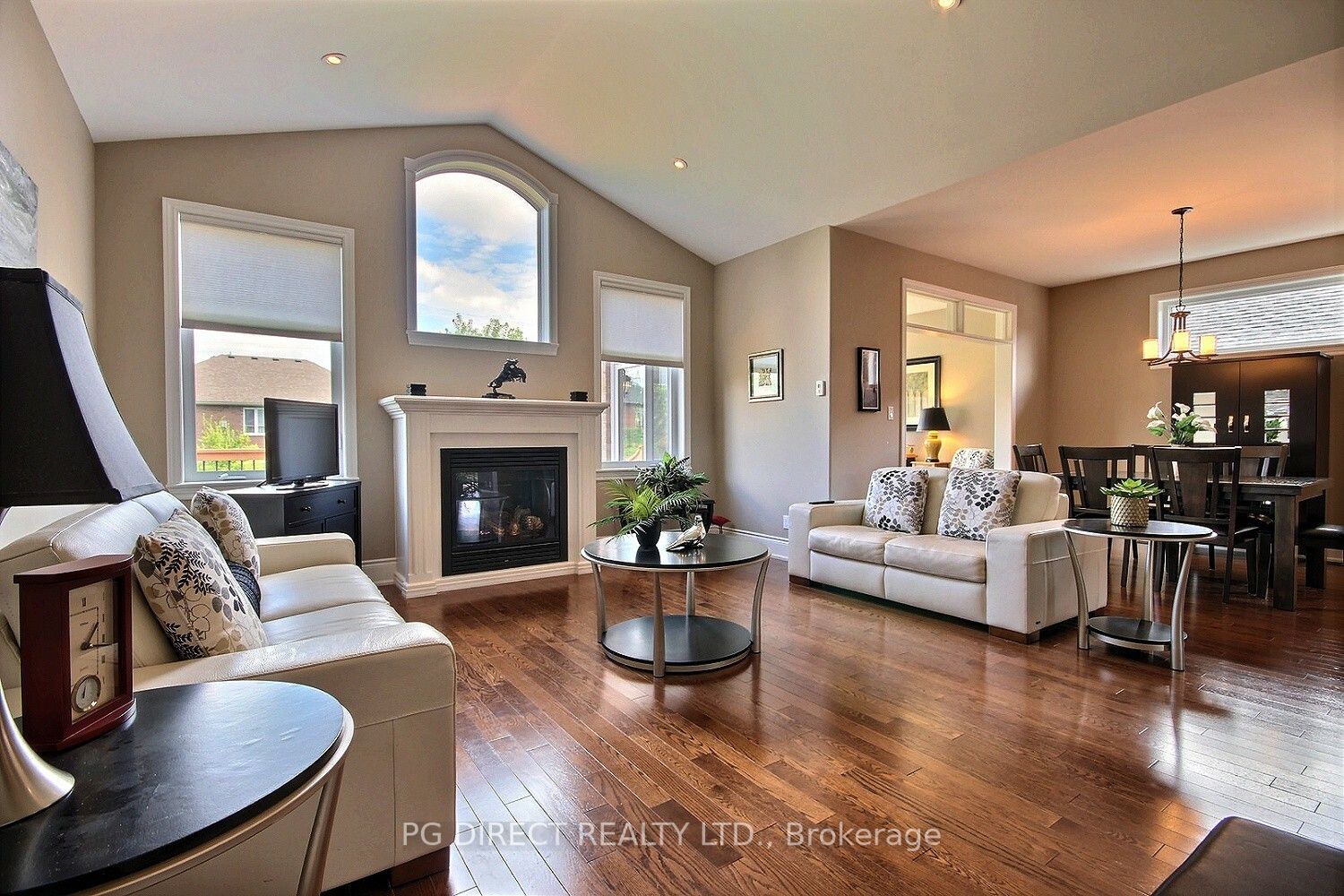 7 Thompson Cres