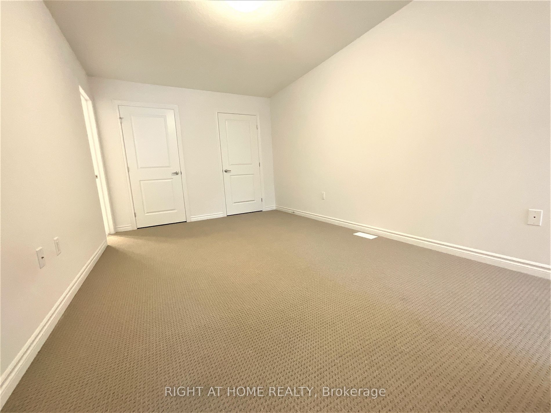 61 Soho St, #142