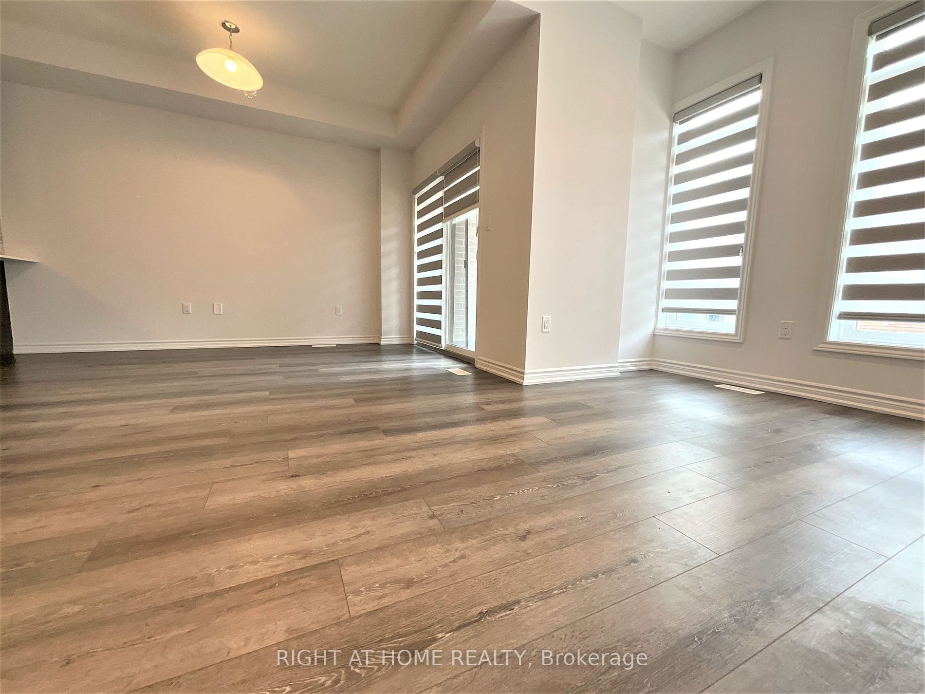 61 Soho St, #142