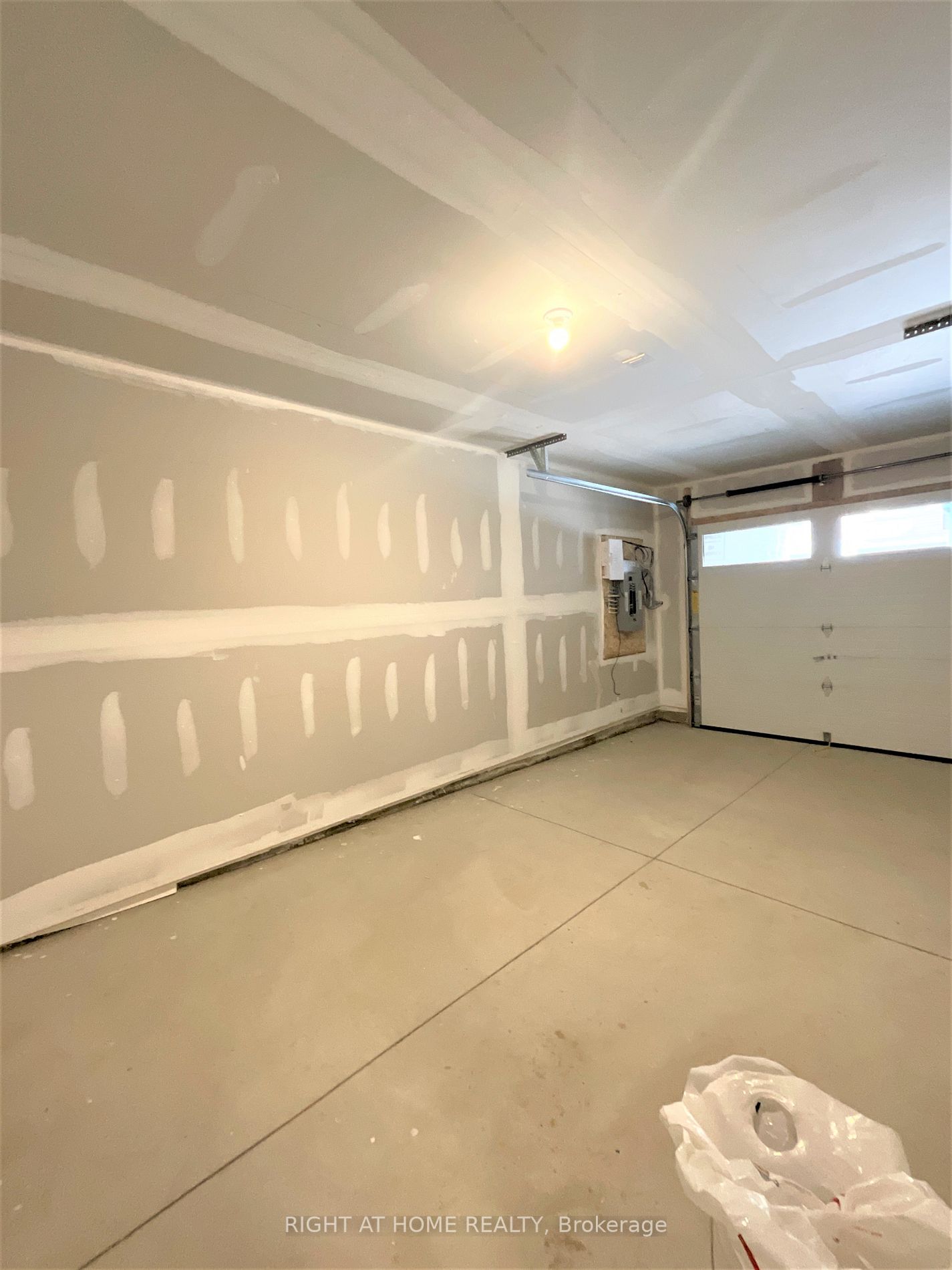61 Soho St, #142