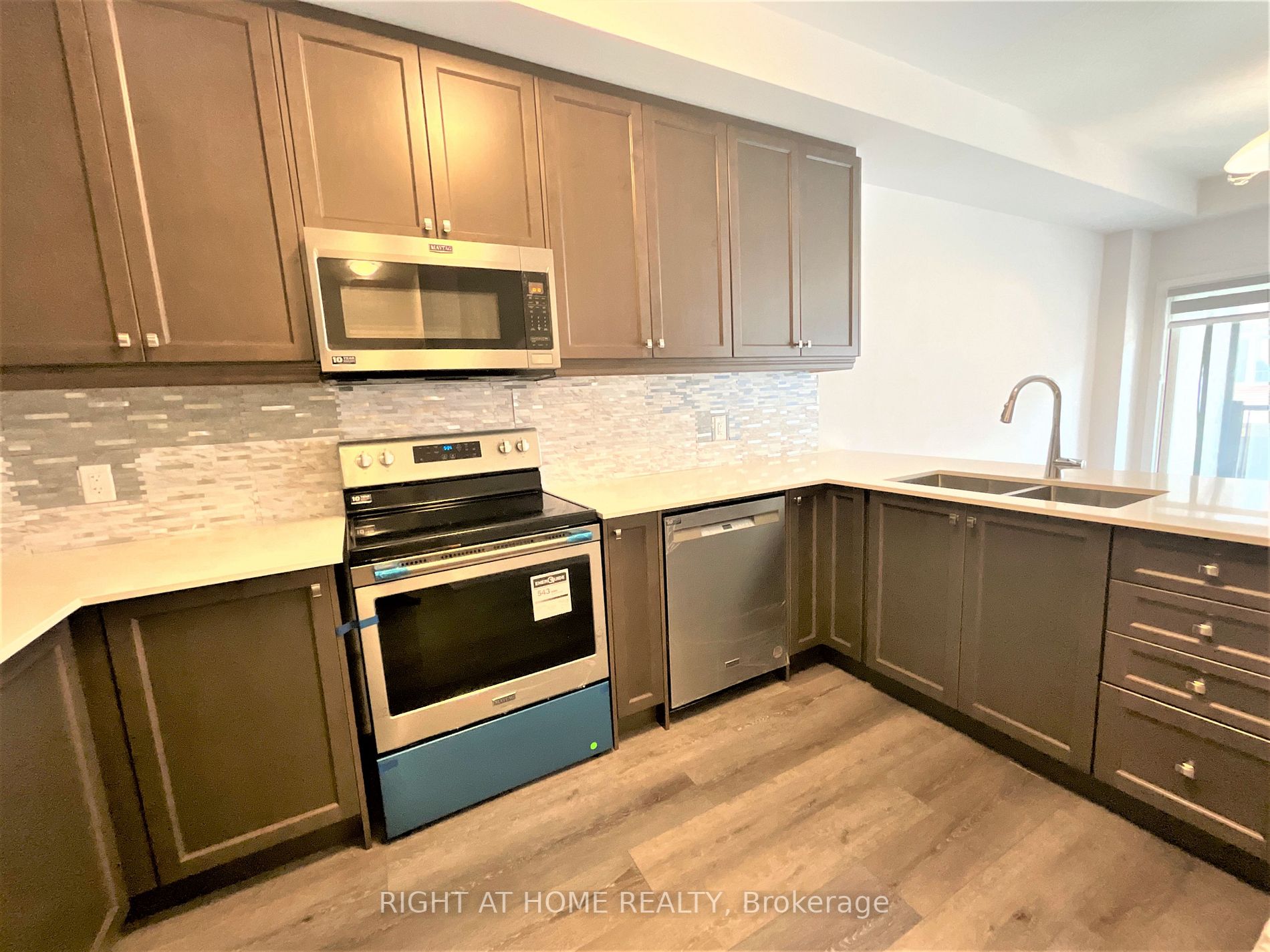 61 Soho St, #142