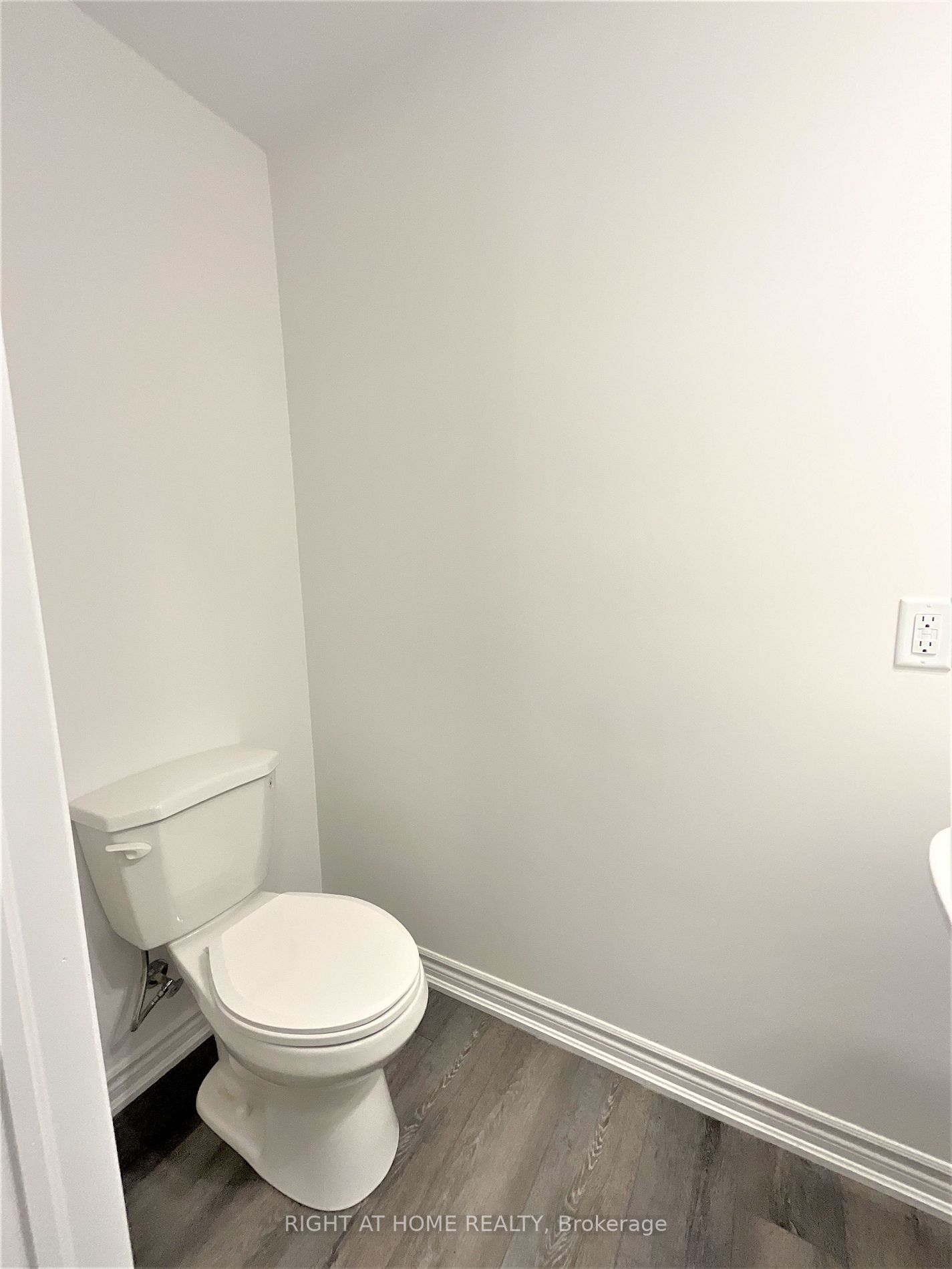 61 Soho St, #142