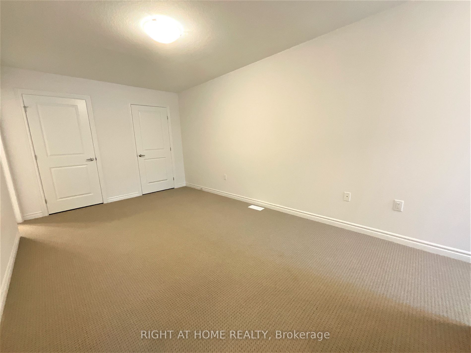 61 Soho St, #142